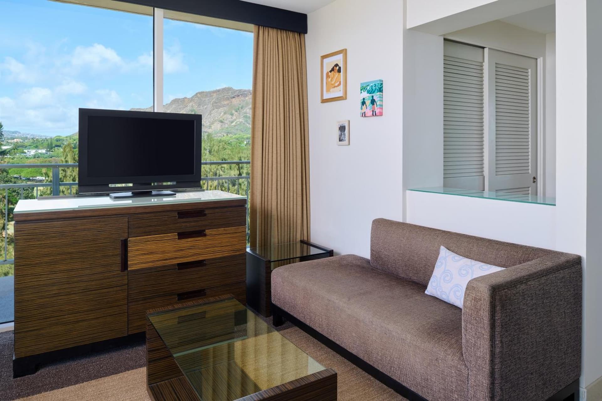Kaimana Beach Hotel gallery photo in Honolulu, HI — image 55