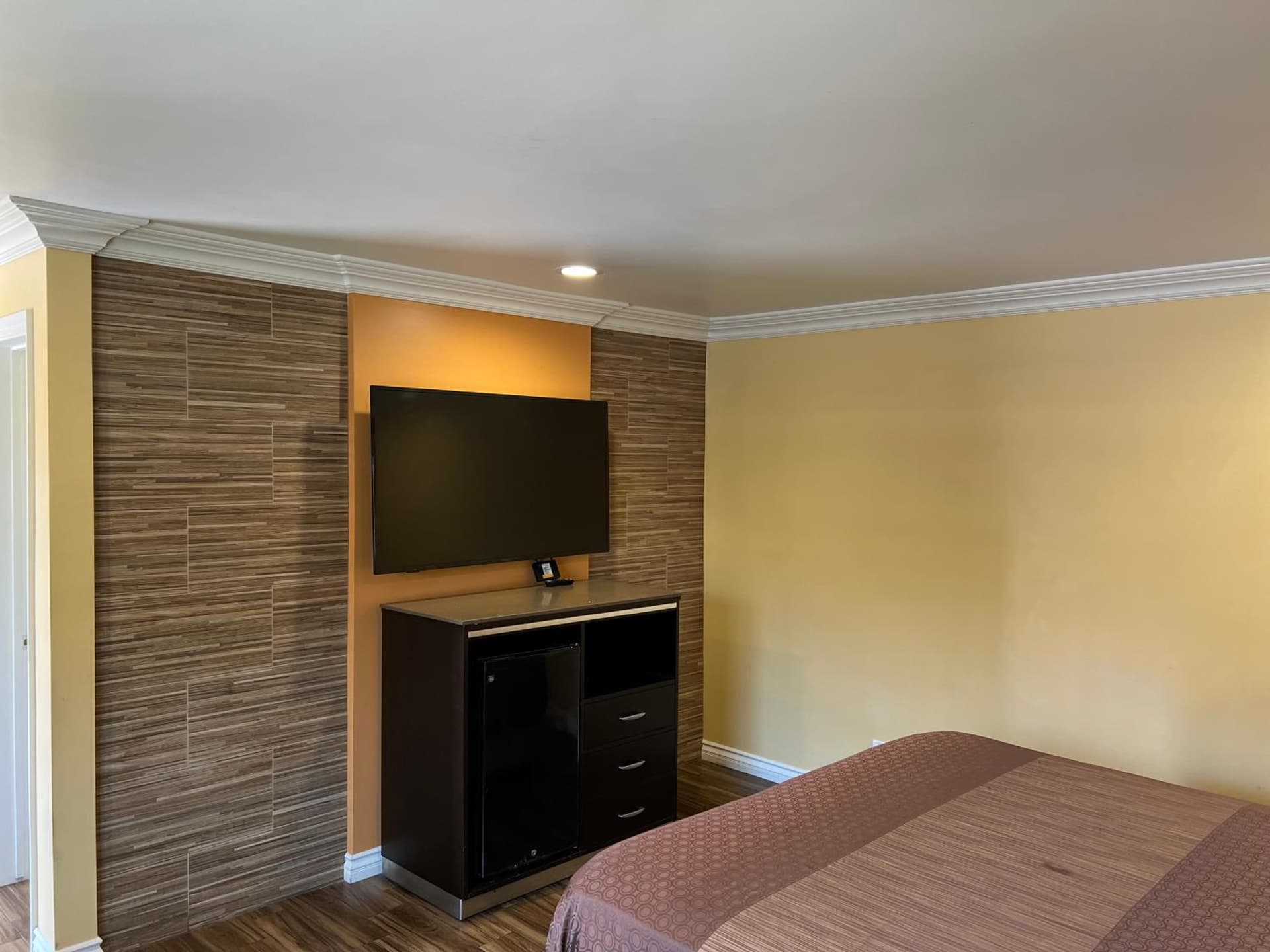 Walnut Inn & Suites West Covina gallery photo in West Covina, CA — image 20