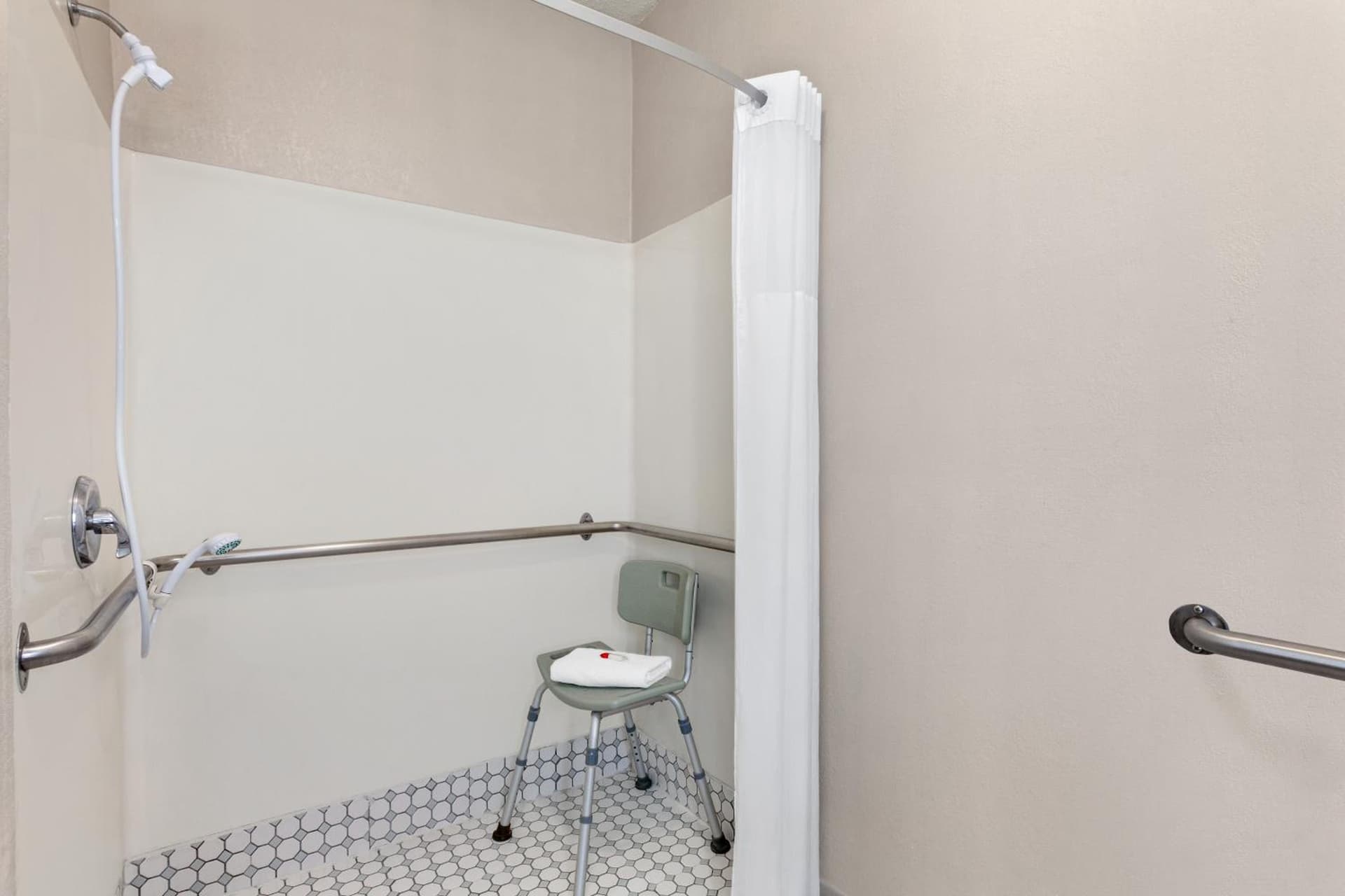 Days Inn by Wyndham Kansas City International Airport gallery photo in Kansas City, KS — image 27