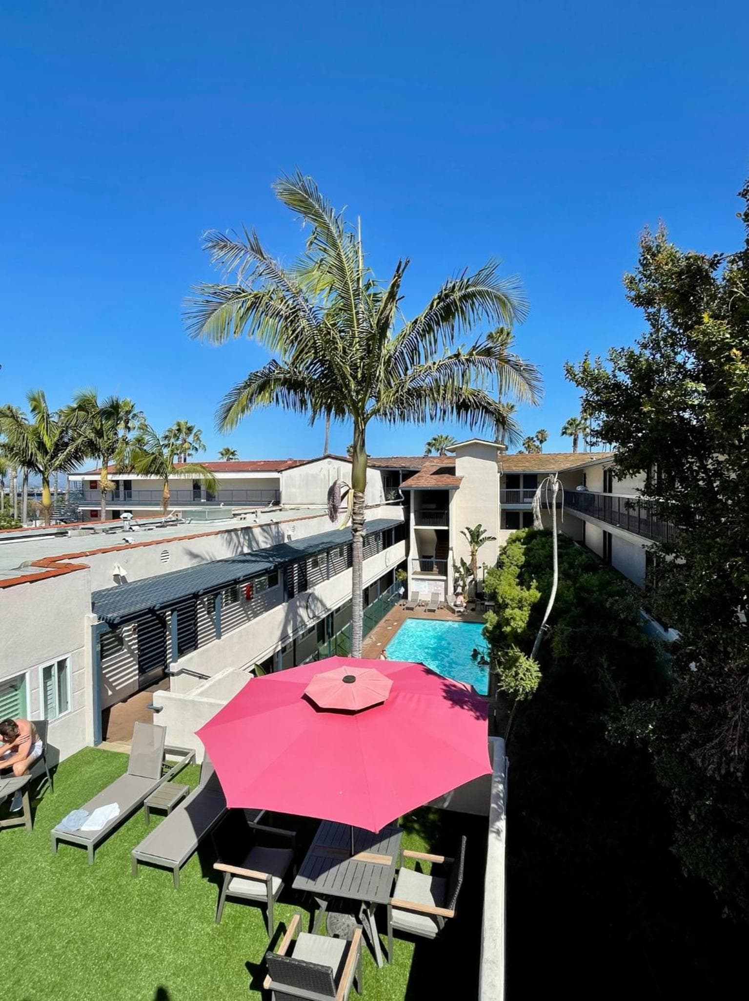 Beachside Inn property views in Santa Barbara, CA — gallery photo 3