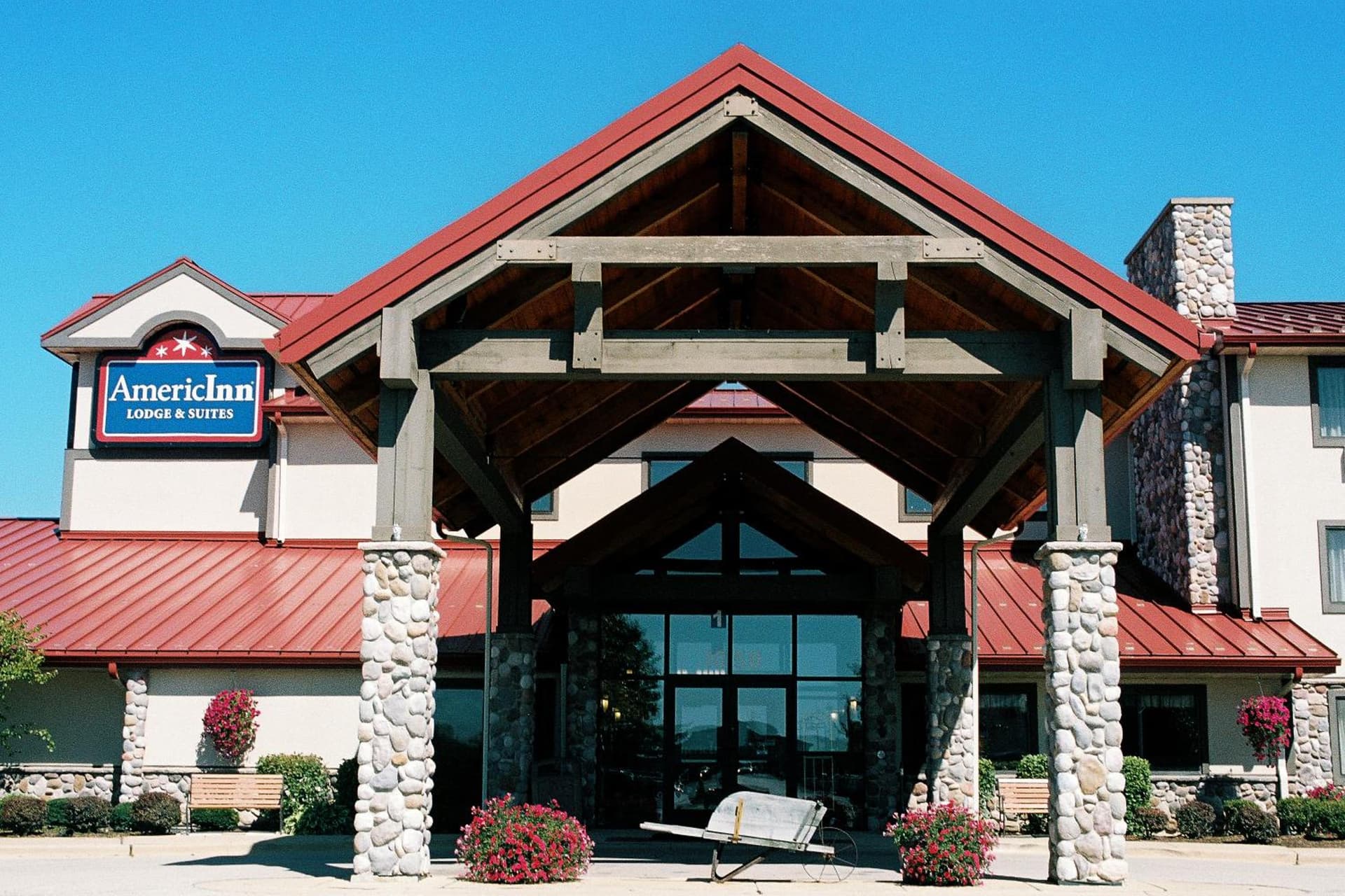 AmericInn by Wyndham Oswego interior in Oswego, IL — gallery photo 2