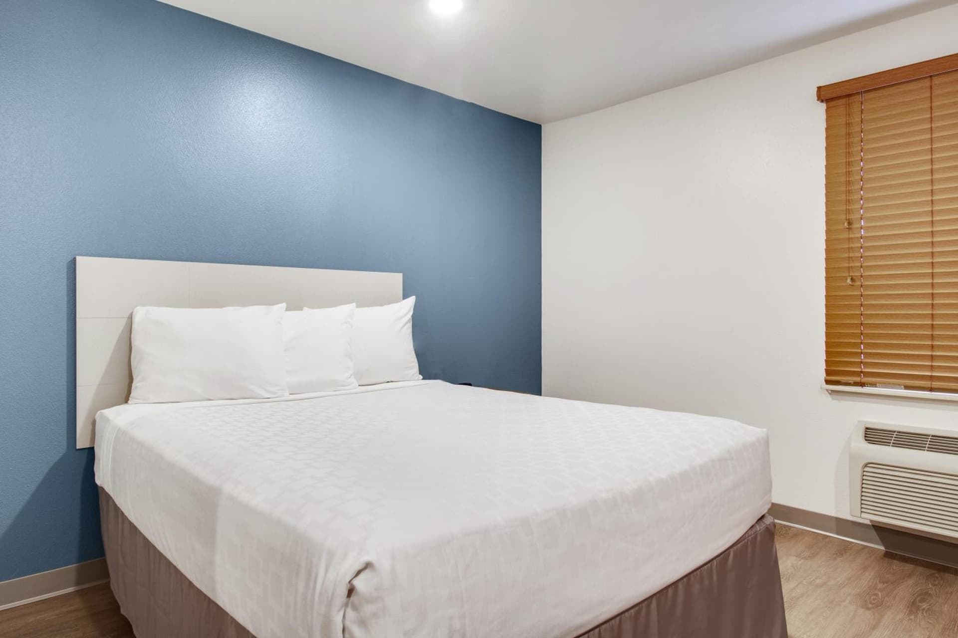 WoodSpring Suites Texas City gallery photo in Texas City, TX — image 31