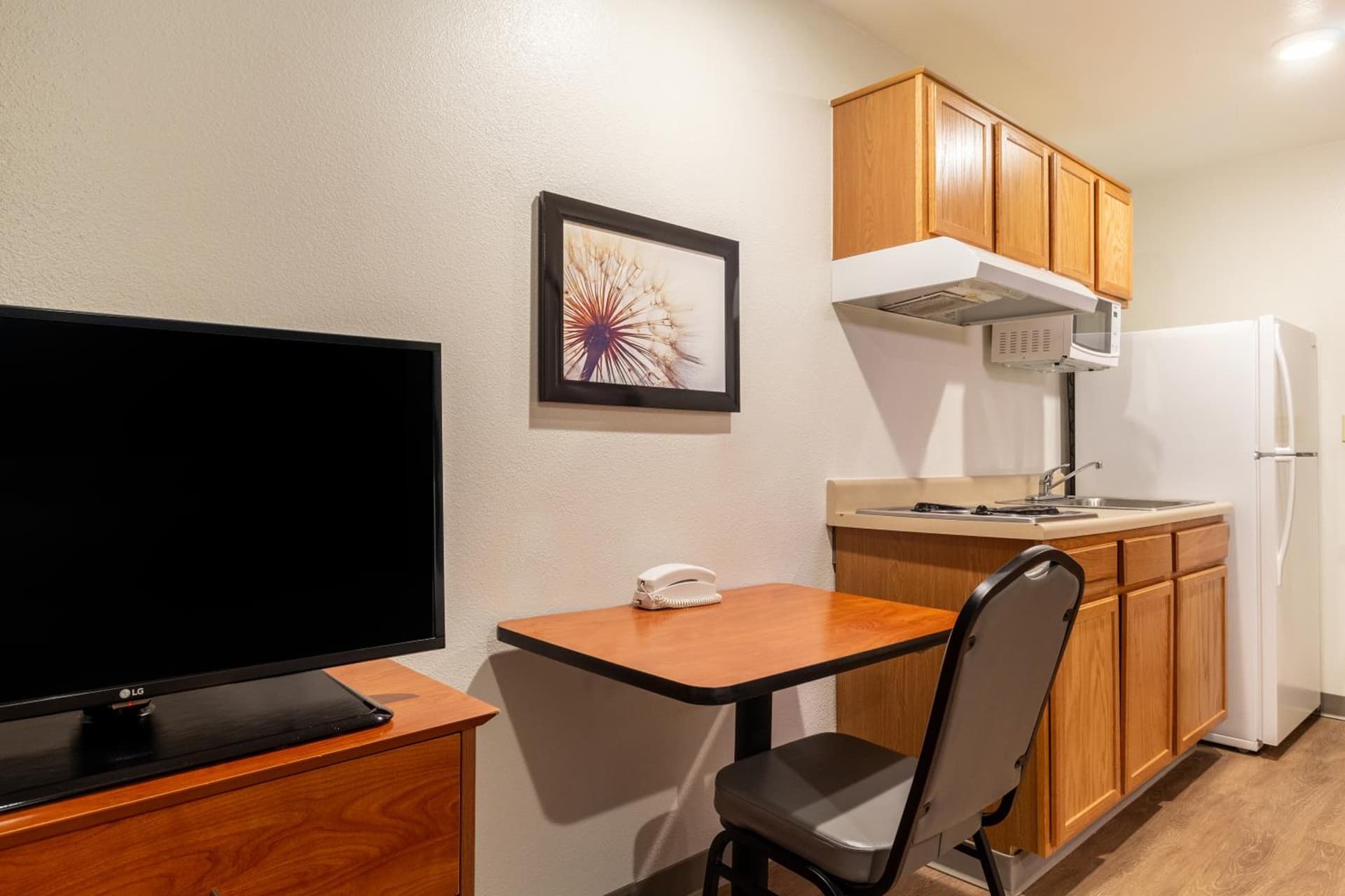 WoodSpring Suites Texas City gallery photo in Texas City, TX — image 22