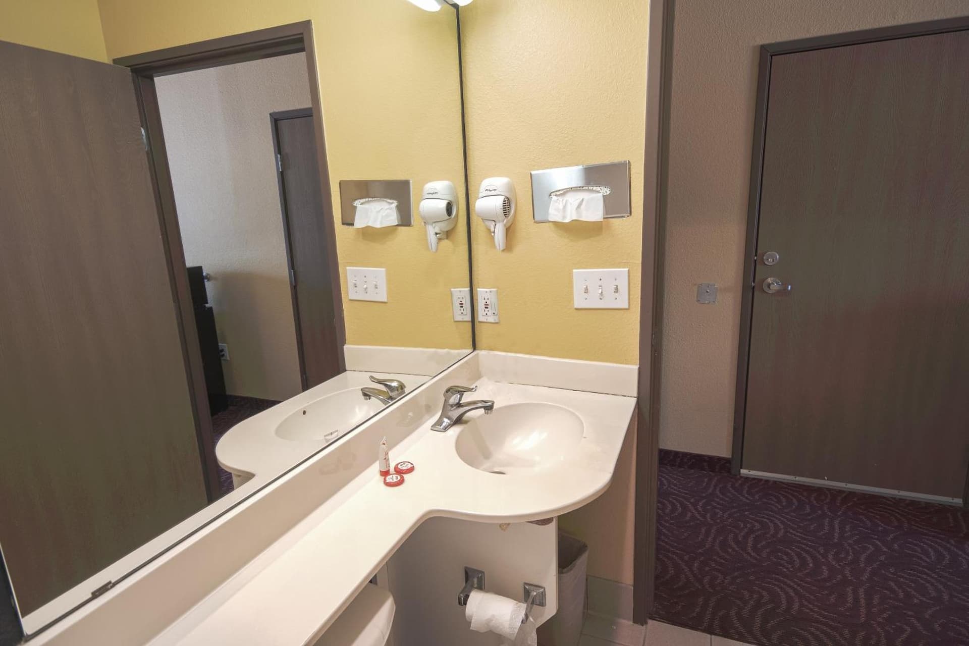 Econo Lodge Inn & Suites Mesquite - Dallas East gallery photo in Mesquite, TX — image 32