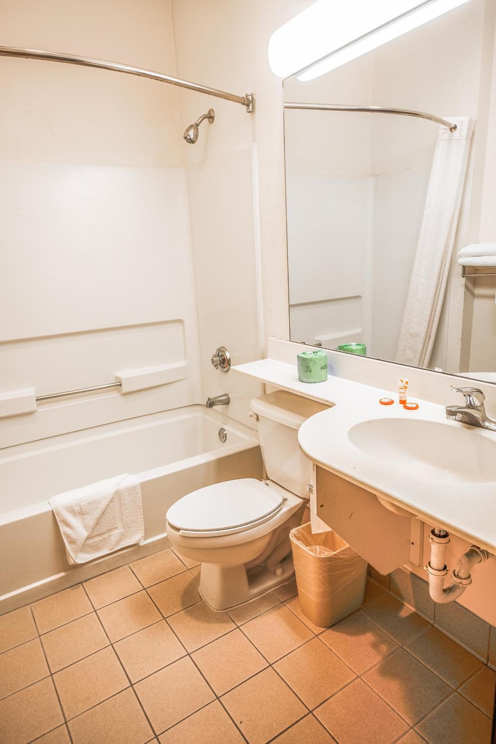 Econo Lodge Inn & Suites Mesquite - Dallas East gallery photo in Mesquite, TX — image 41