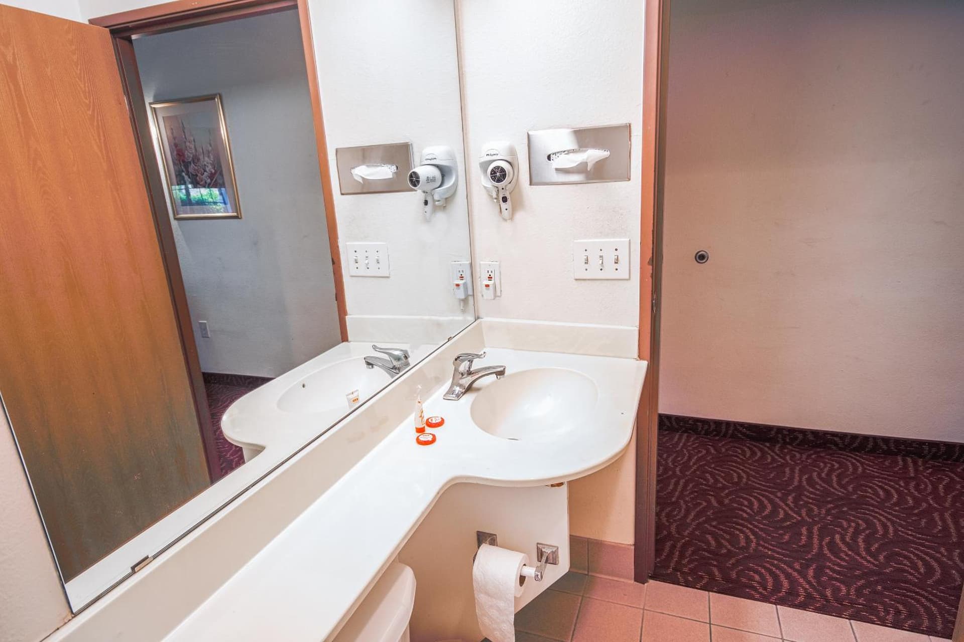Econo Lodge Inn & Suites Mesquite - Dallas East gallery photo in Mesquite, TX — image 7