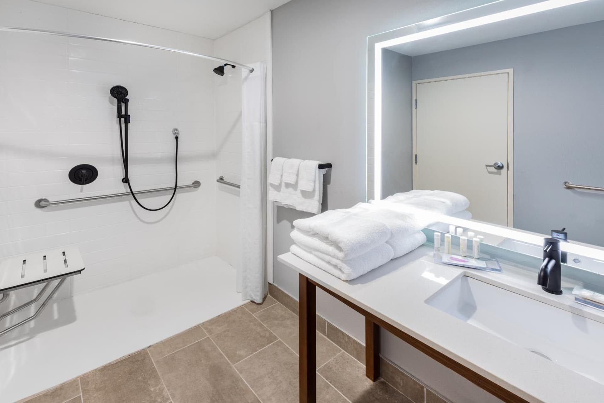 Hawthorn Extended Stay by Wyndham Oklahoma City Airport gallery photo in Oklahoma City, OK — image 11