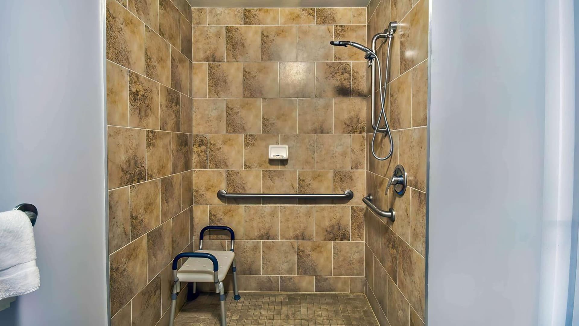 Motel 6 Louisville, Ky- Airport/ Fair Expo interior in Louisville, KY — gallery photo 2