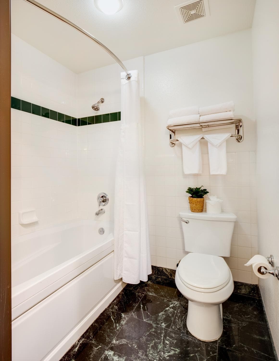 Ayres Suites Diamond Bar gallery photo in Diamond Bar, CA — image 16