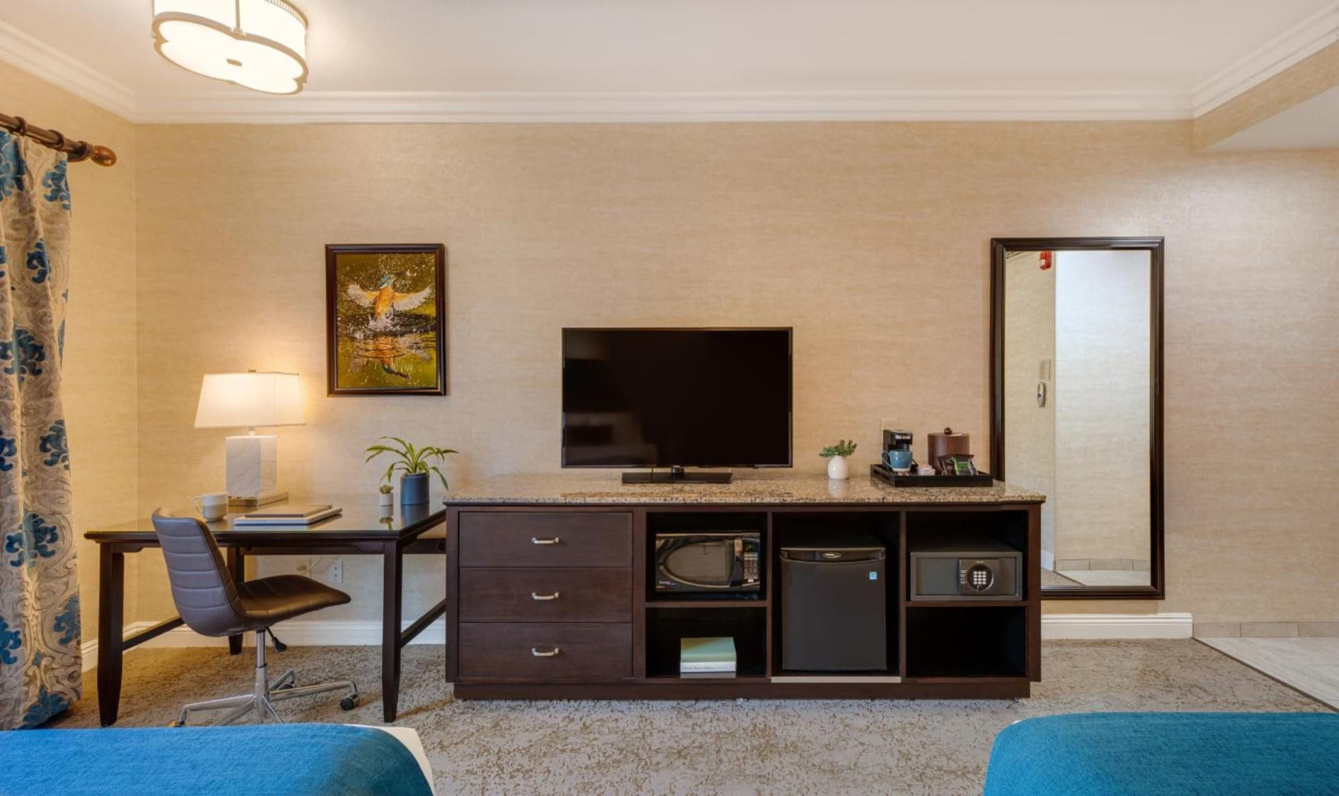 Ayres Suites Diamond Bar gallery photo in Diamond Bar, CA — image 11