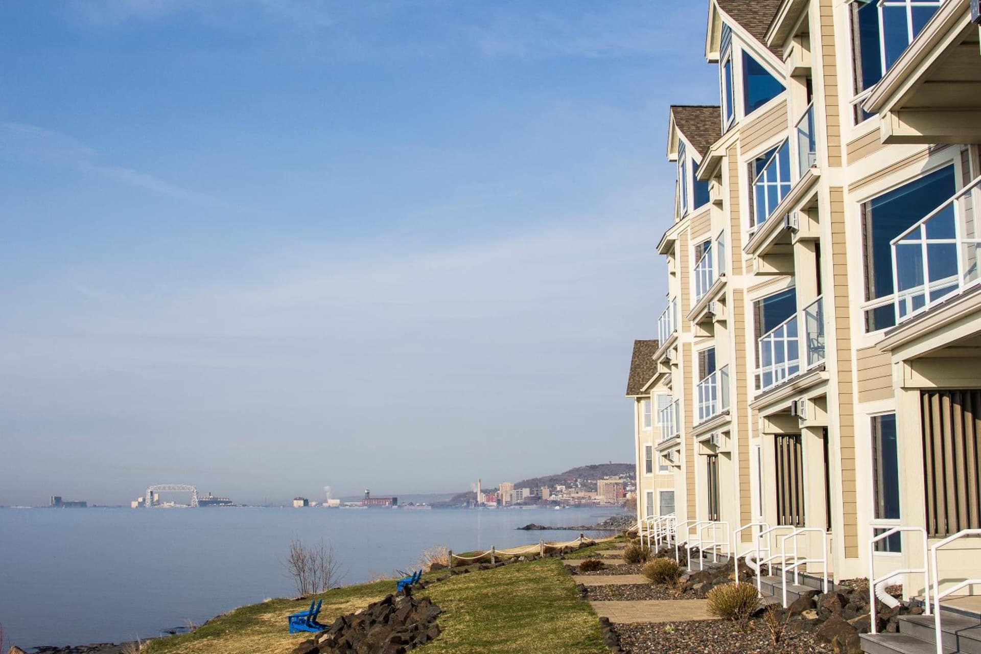 Beacon Pointe on Lake Superior property views in Duluth, MN — gallery photo 3