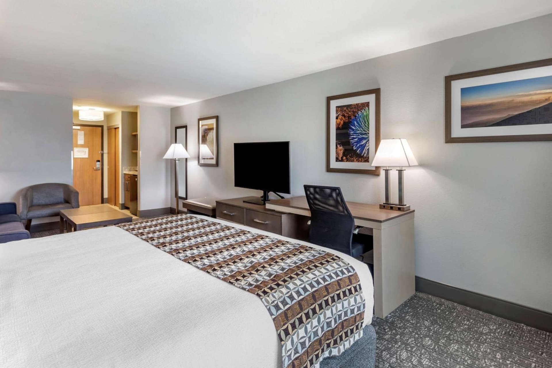 Best Western Plus Las Vegas West property views in Las Vegas, NV — gallery photo 3