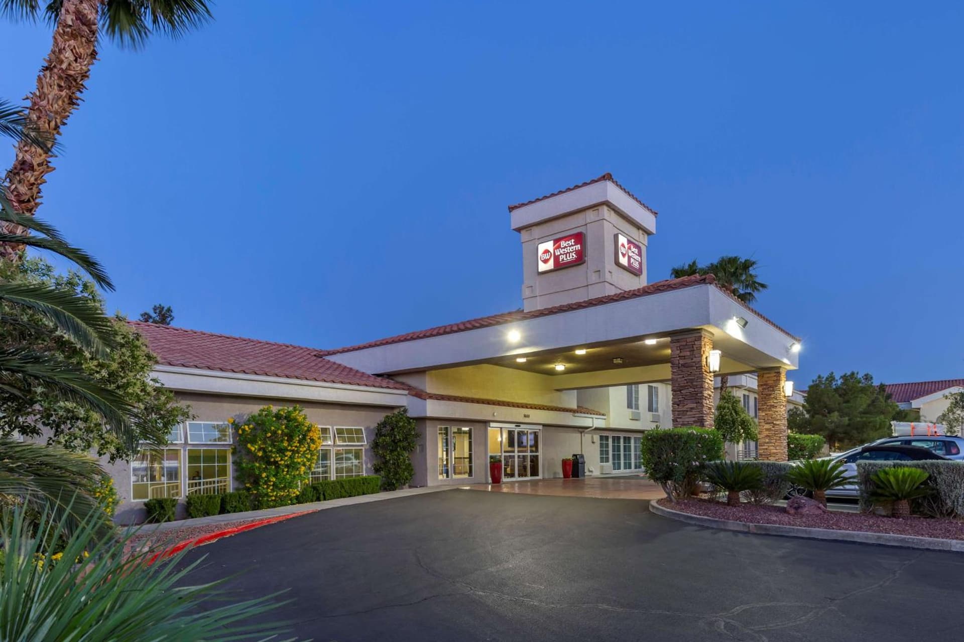 Best Western Plus Las Vegas West property views in Las Vegas, NV — gallery photo 3