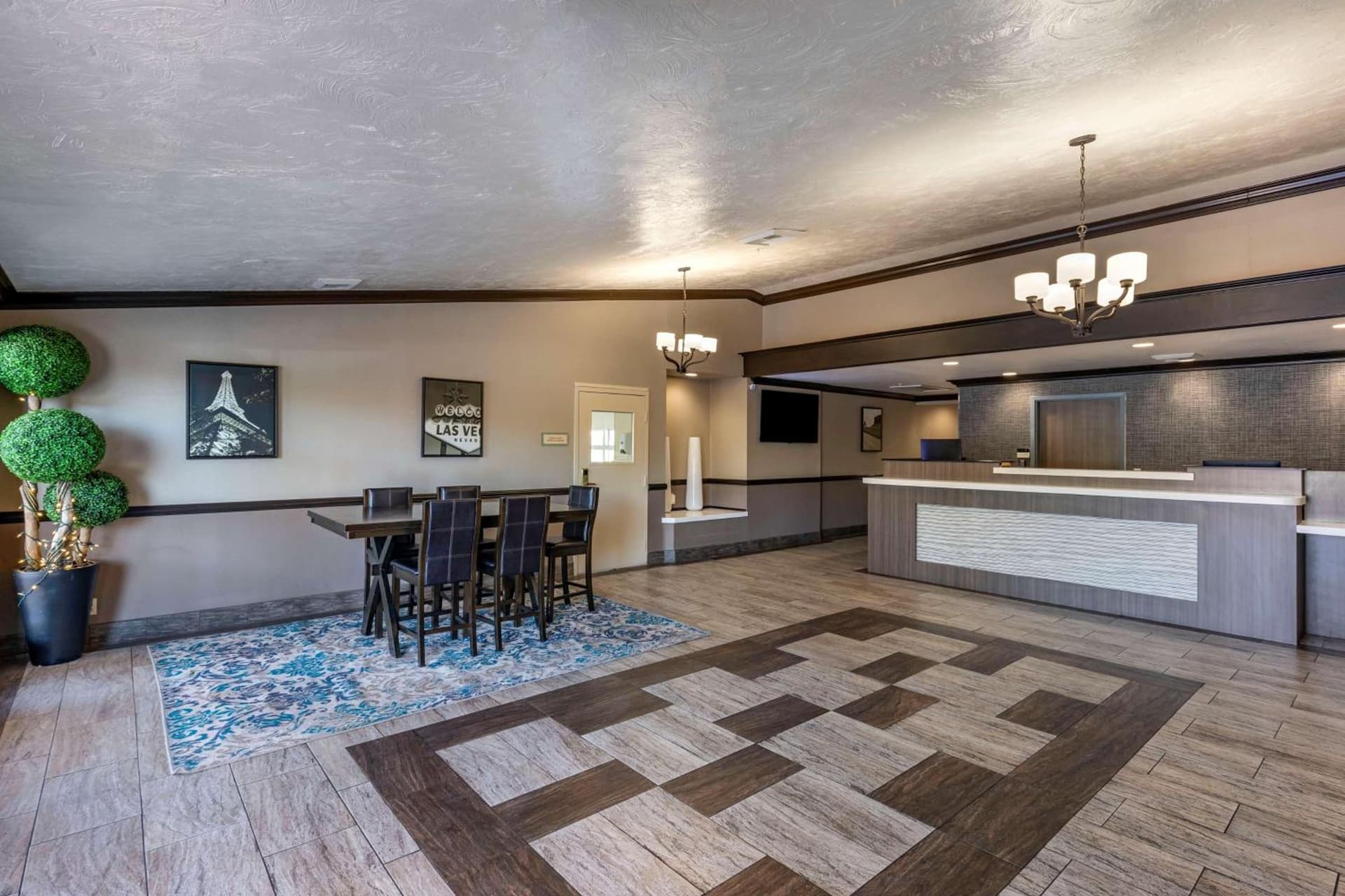 Best Western Plus Las Vegas West interior in Las Vegas, NV — gallery photo 2