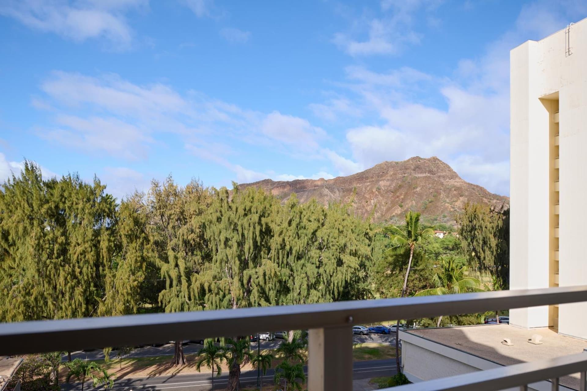 Kaimana Beach Hotel gallery photo in Honolulu, HI — image 68