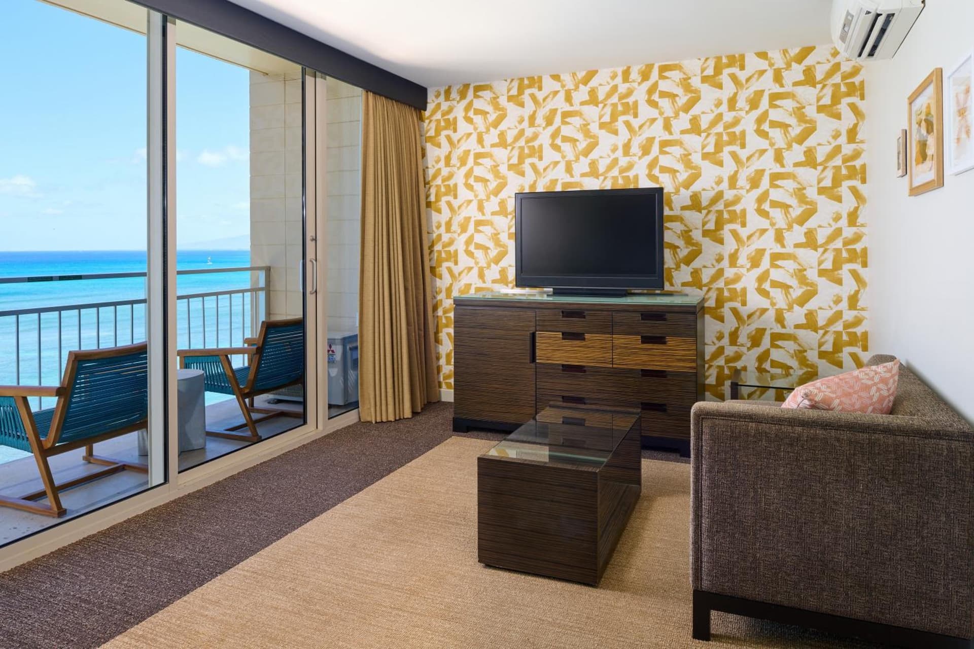 Kaimana Beach Hotel gallery photo in Honolulu, HI — image 94