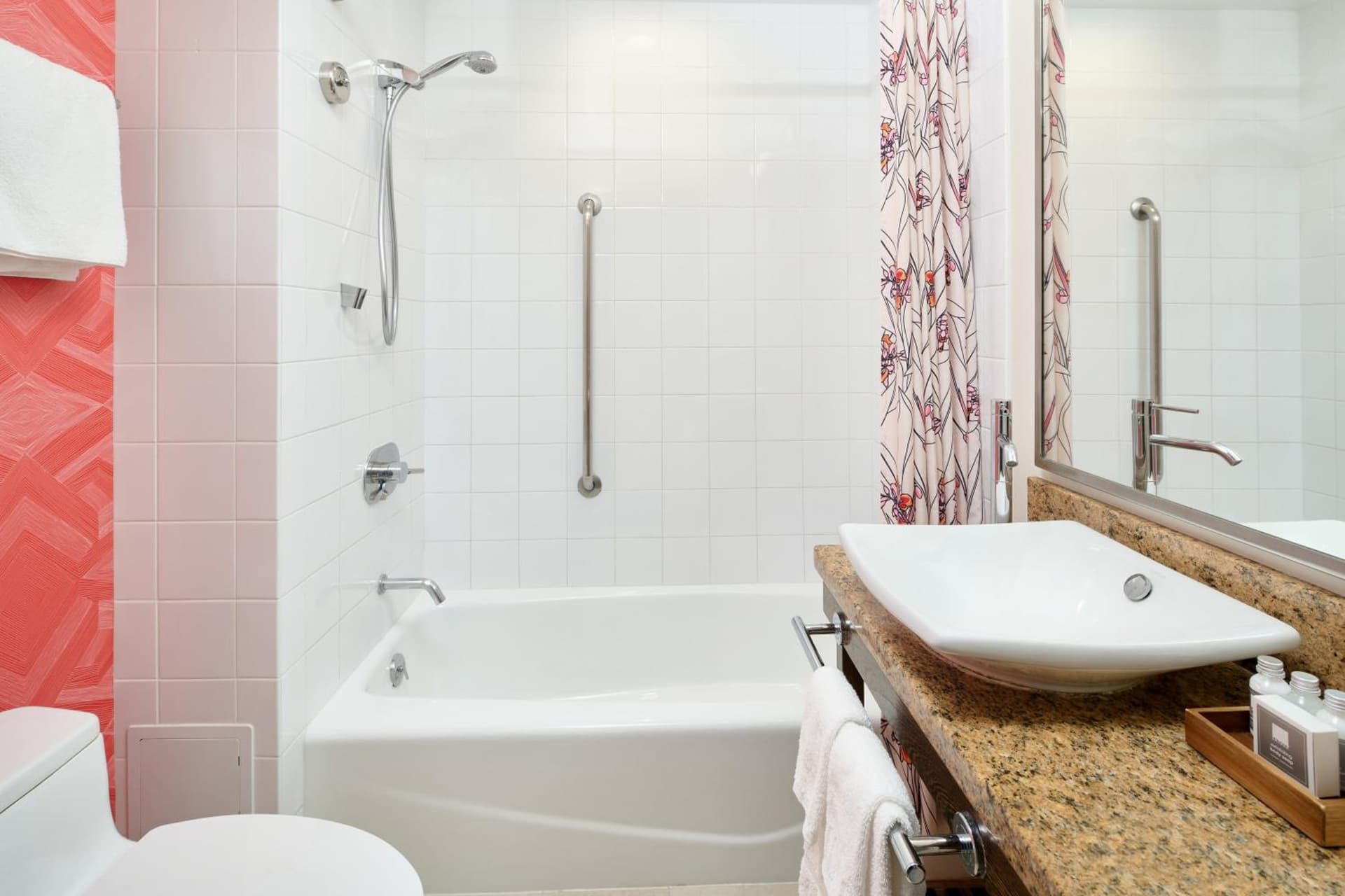 Kaimana Beach Hotel gallery photo in Honolulu, HI — image 81