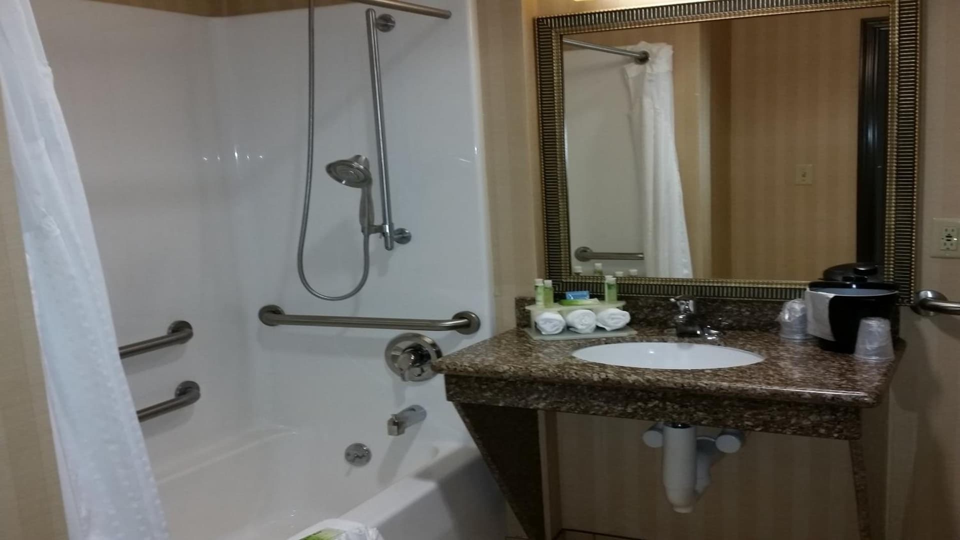 Holiday Inn Express & Suites New Buffalo, MI by IHG gallery photo in New Buffalo, MI — image 31