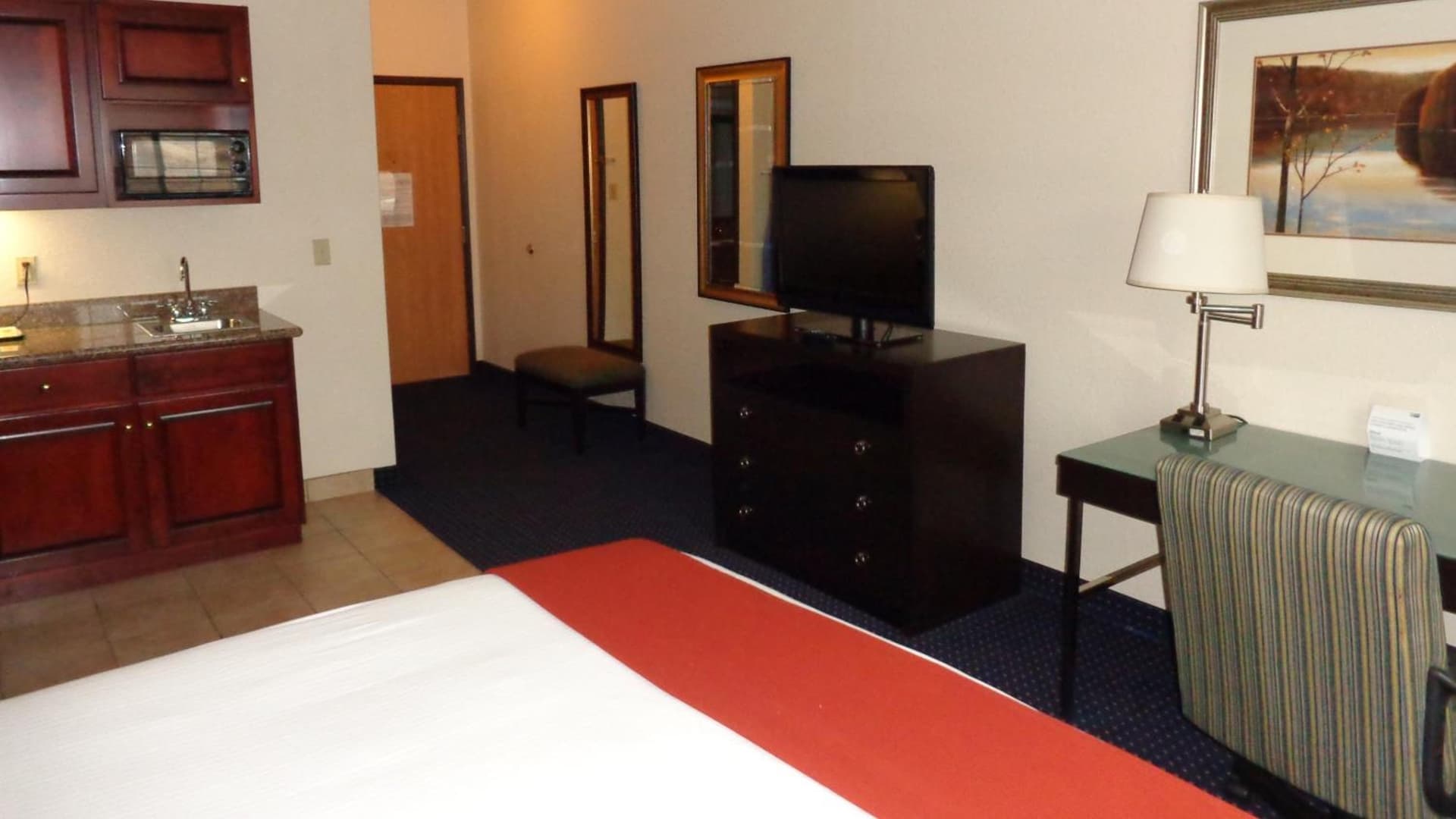 Holiday Inn Express & Suites New Buffalo, MI by IHG gallery photo in New Buffalo, MI — image 17