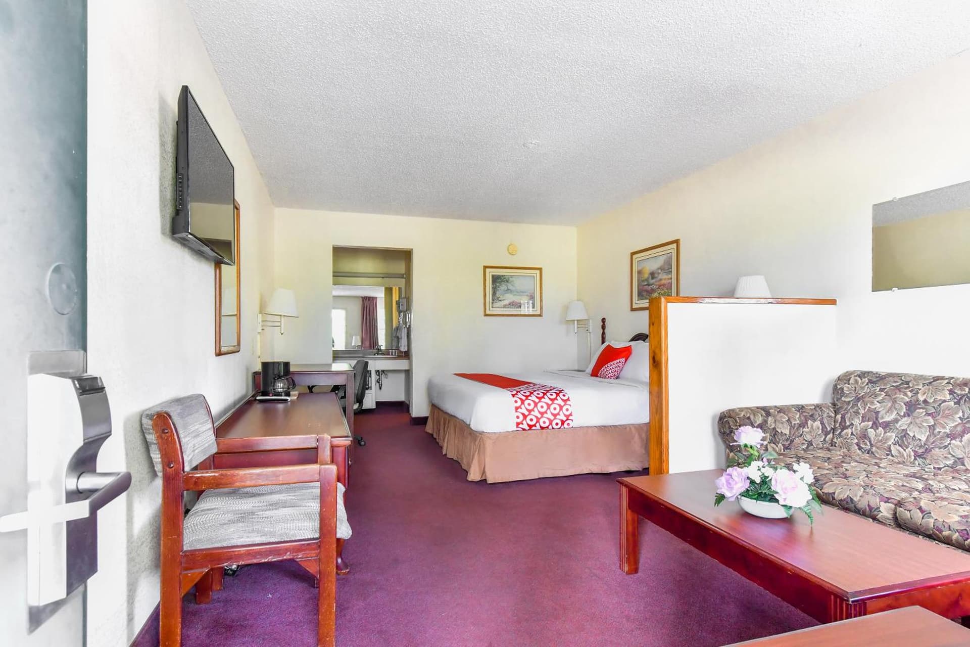 OYO Hotel Tyler Lindale gallery photo in Tyler, TX — image 59