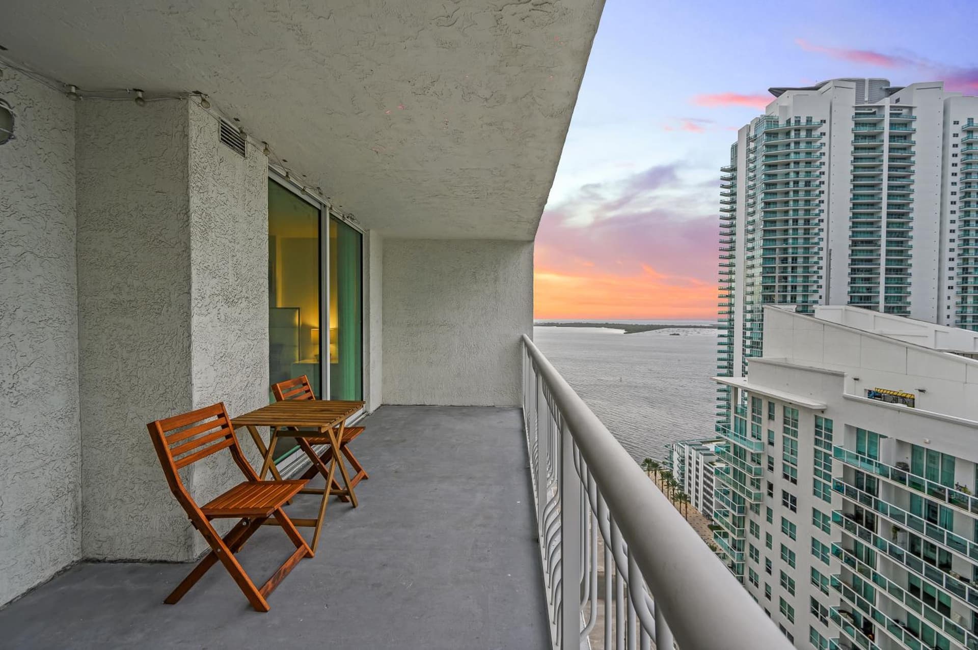 LUXURIOUS 1BR HIGH RISE CONDO BRICKELL-Free Parking featured exterior or lobby in Miami, FL — similar hotel