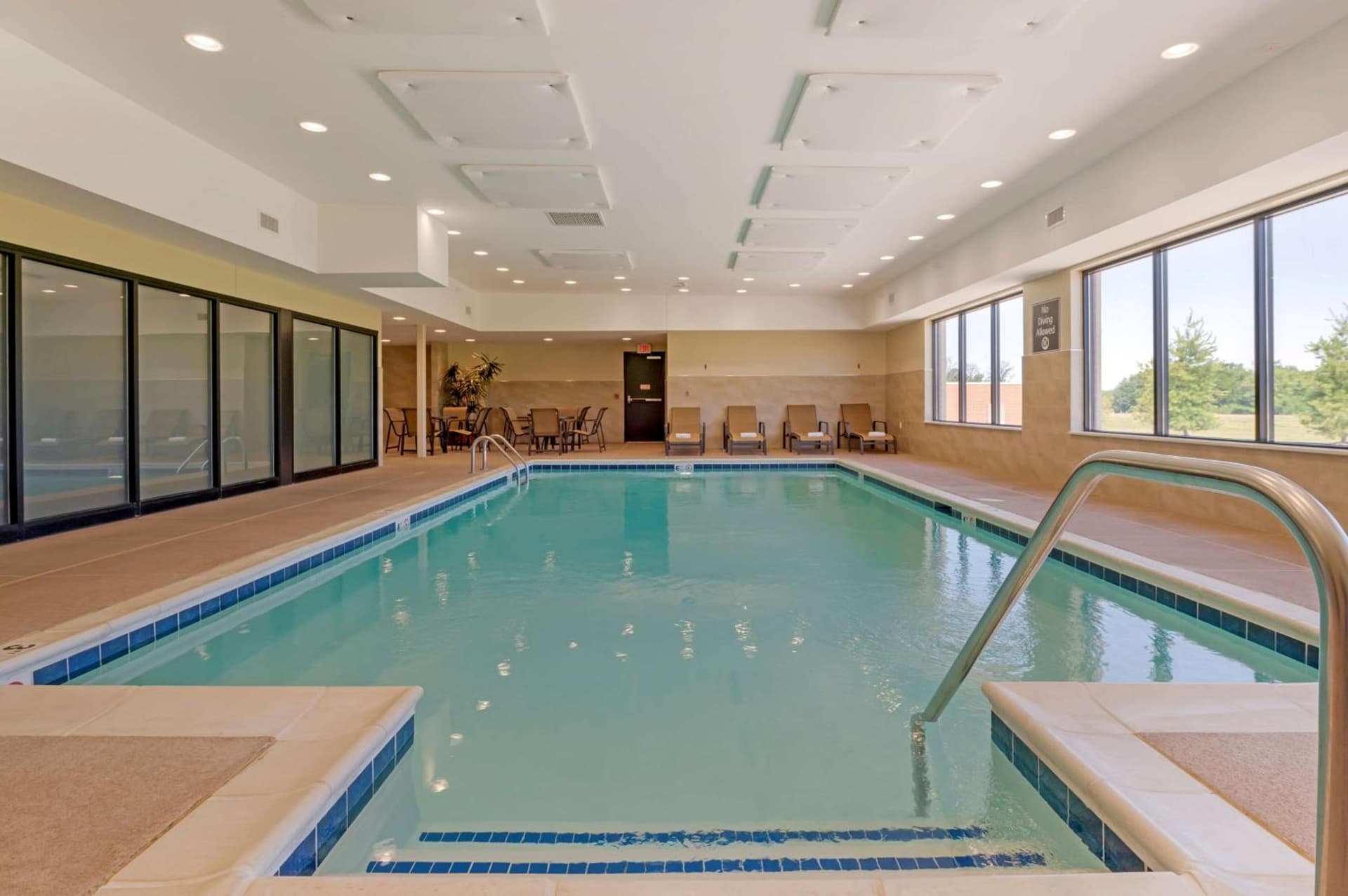Best Western Plus Centralia Hotel & Suites property views in Centralia, IL — gallery photo 3