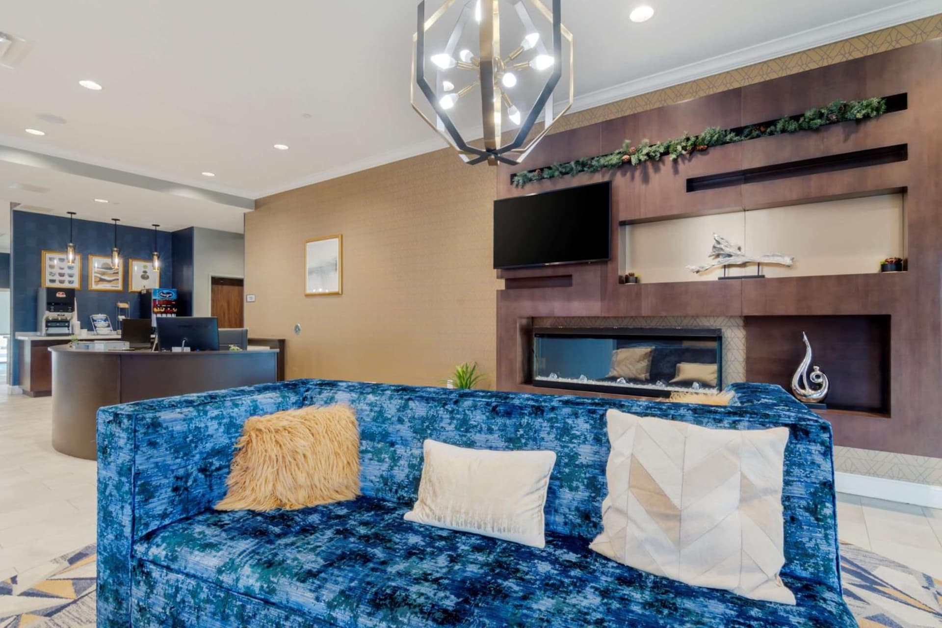 Hyatt Select St Louis Airport interior in Saint Louis, MO — gallery photo 2