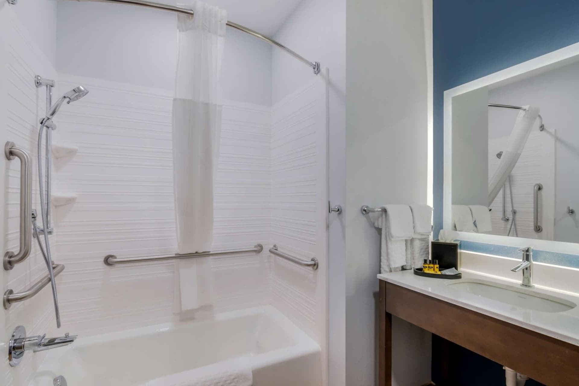Hyatt Select St Louis Airport interior in Saint Louis, MO — gallery photo 2