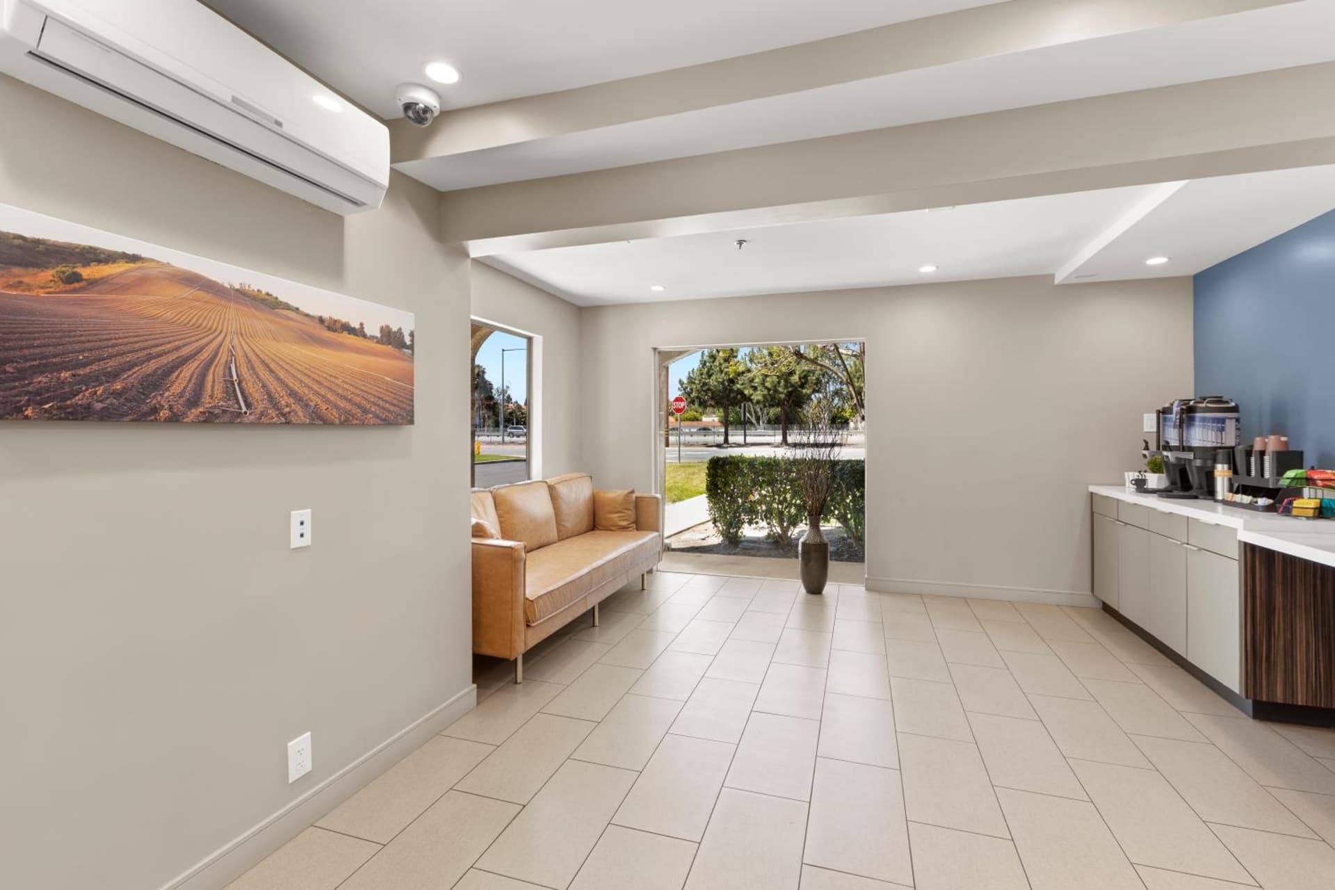 Good Nite Inn Camarillo property views in Camarillo, CA — gallery photo 3