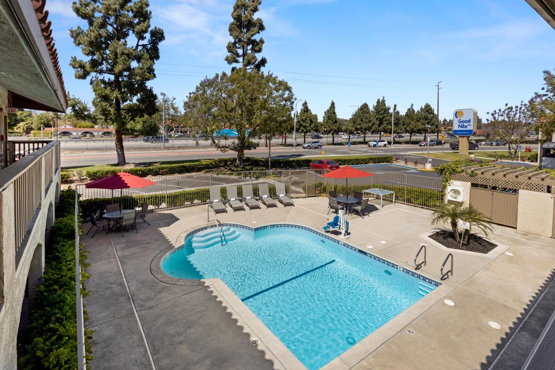 Good Nite Inn Camarillo interior in Camarillo, CA — gallery photo 2