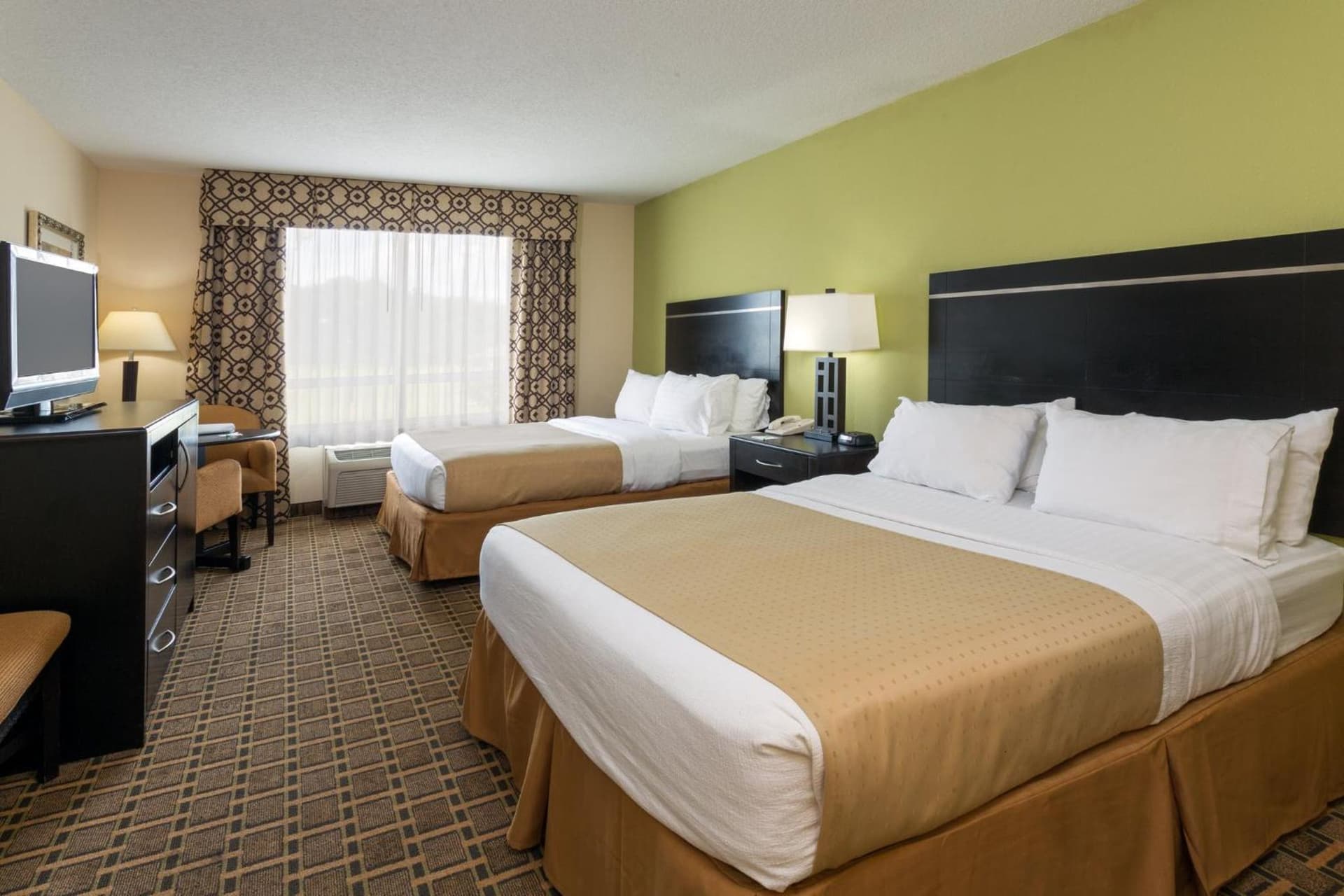 Holiday Inn Statesboro-University Area by IHG interior in Statesboro, GA — gallery photo 2