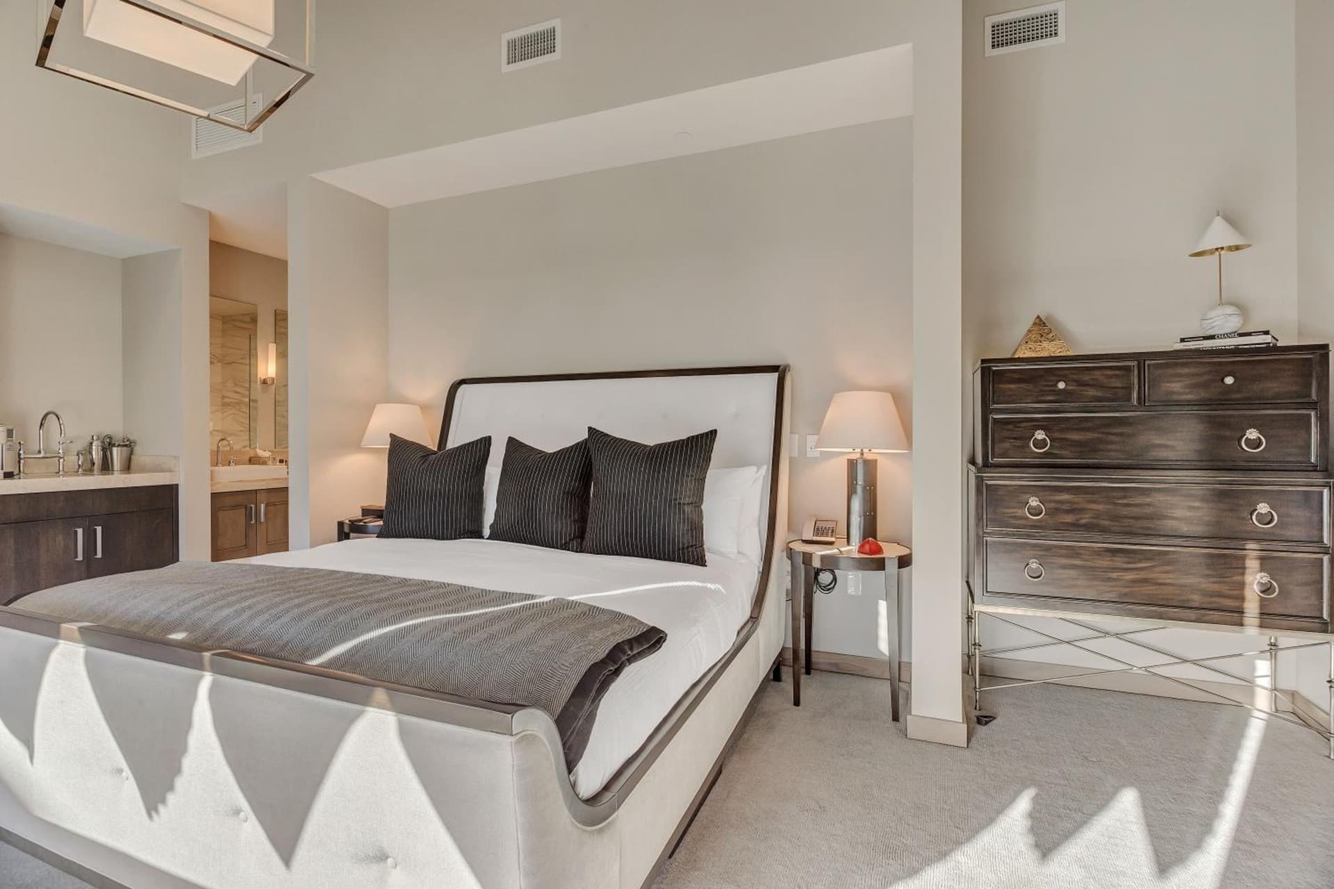 Resort Room Hotel Room interior in Park City, UT — gallery photo 2