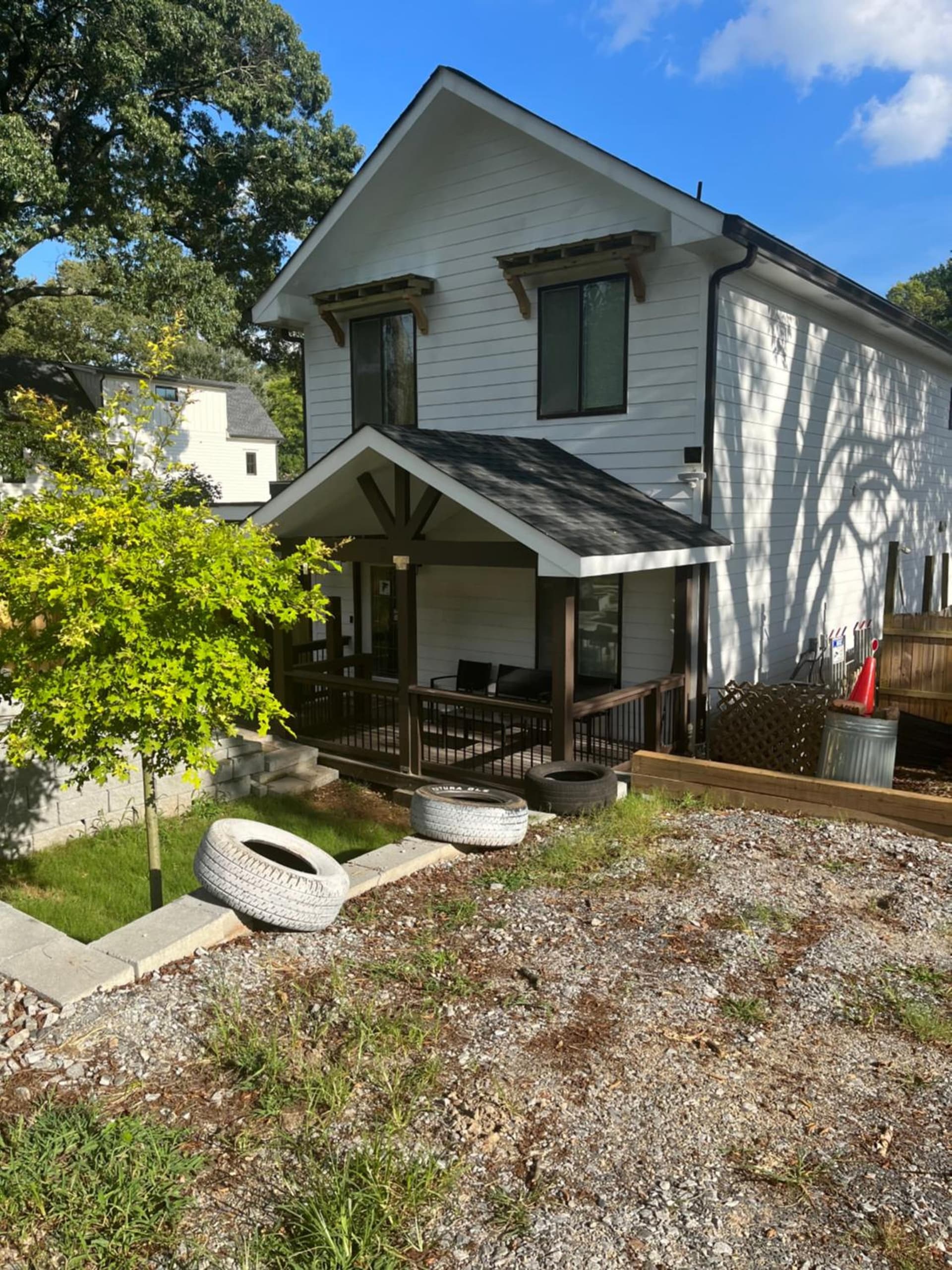 Atlanta Unit 2 Room 3 - Atlanta Bests Kept Secret Private Bedroom & Bathroom interior in Atlanta, GA — gallery photo 2