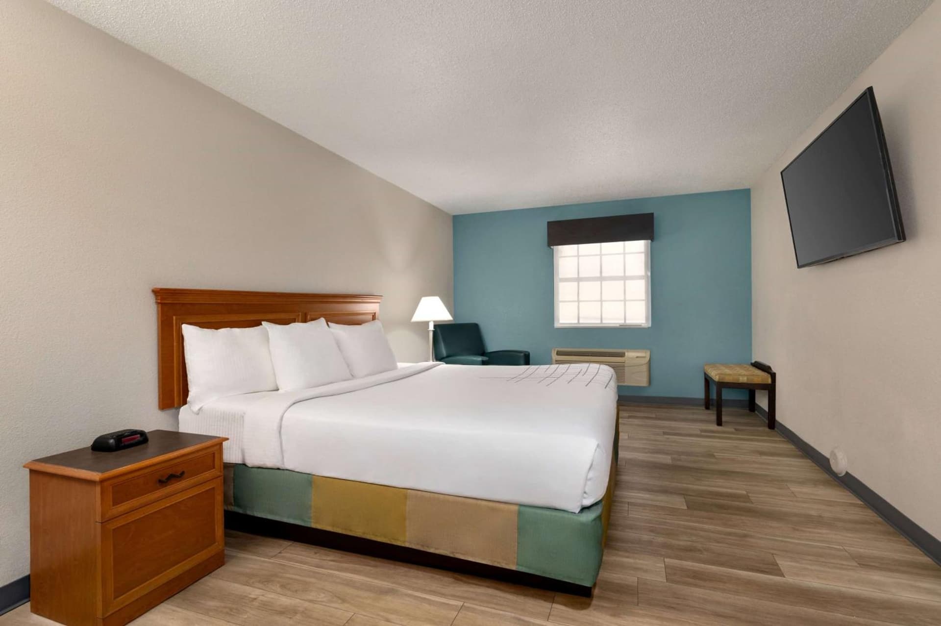 La Quinta Inn by Wyndham Columbus I-70E Reynoldsburg gallery photo in Columbus, OH — image 38