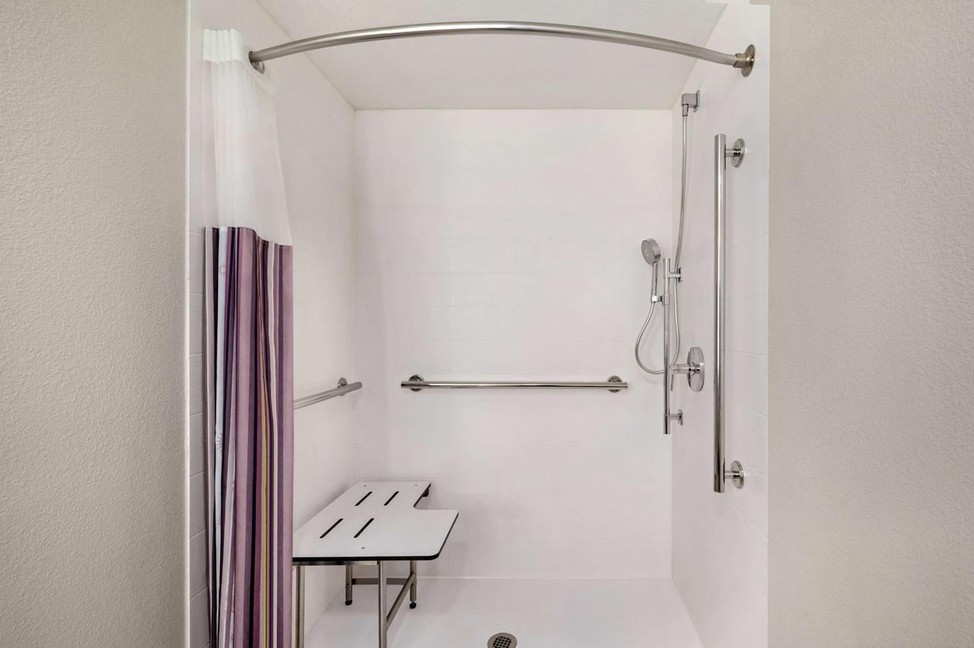 La Quinta Inn by Wyndham Columbus I-70E Reynoldsburg gallery photo in Columbus, OH — image 64