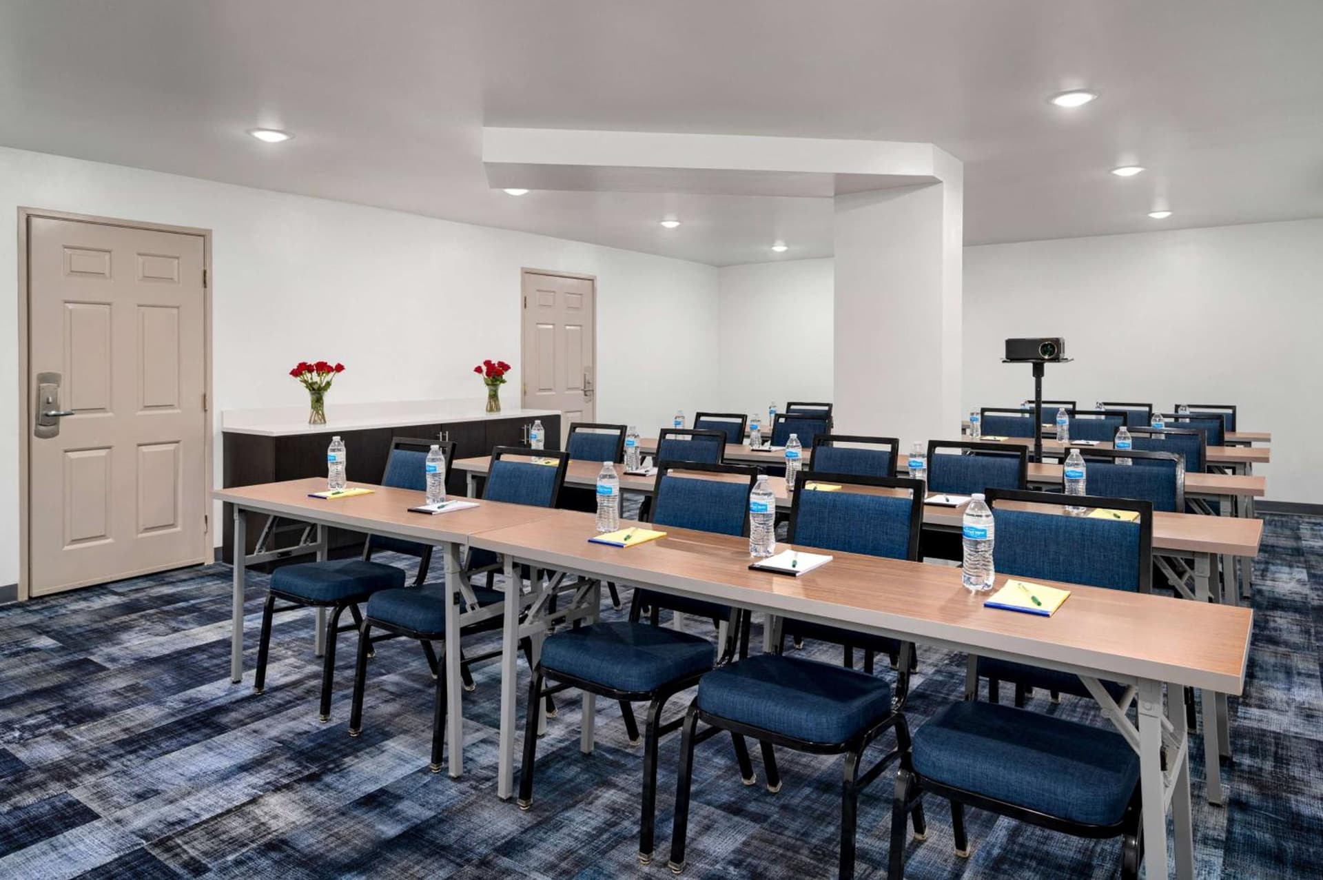 La Quinta Inn by Wyndham Columbus I-70E Reynoldsburg gallery photo in Columbus, OH — image 32
