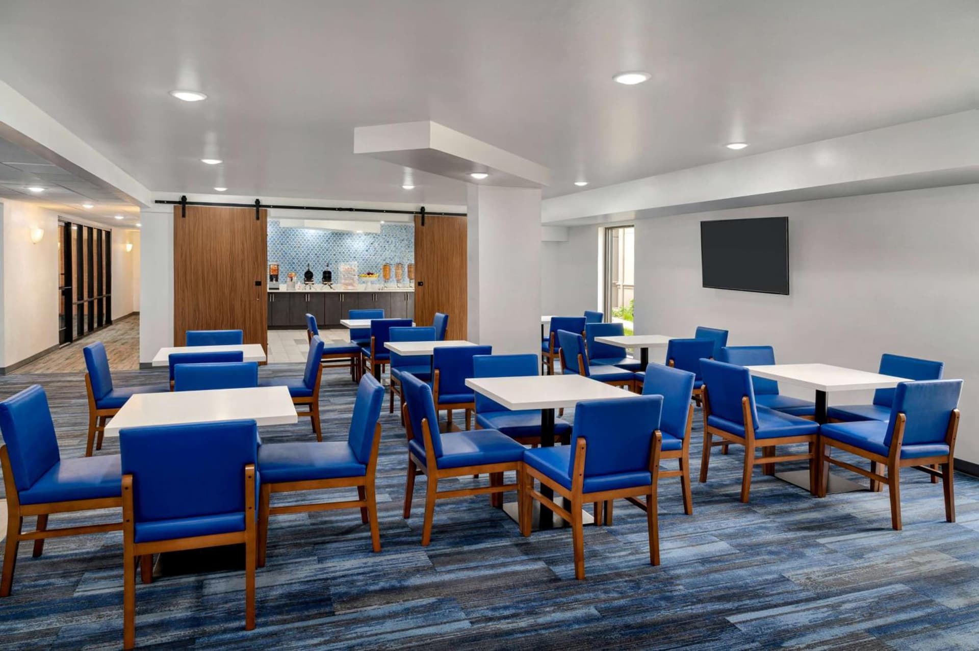 La Quinta Inn by Wyndham Columbus I-70E Reynoldsburg gallery photo in Columbus, OH — image 17