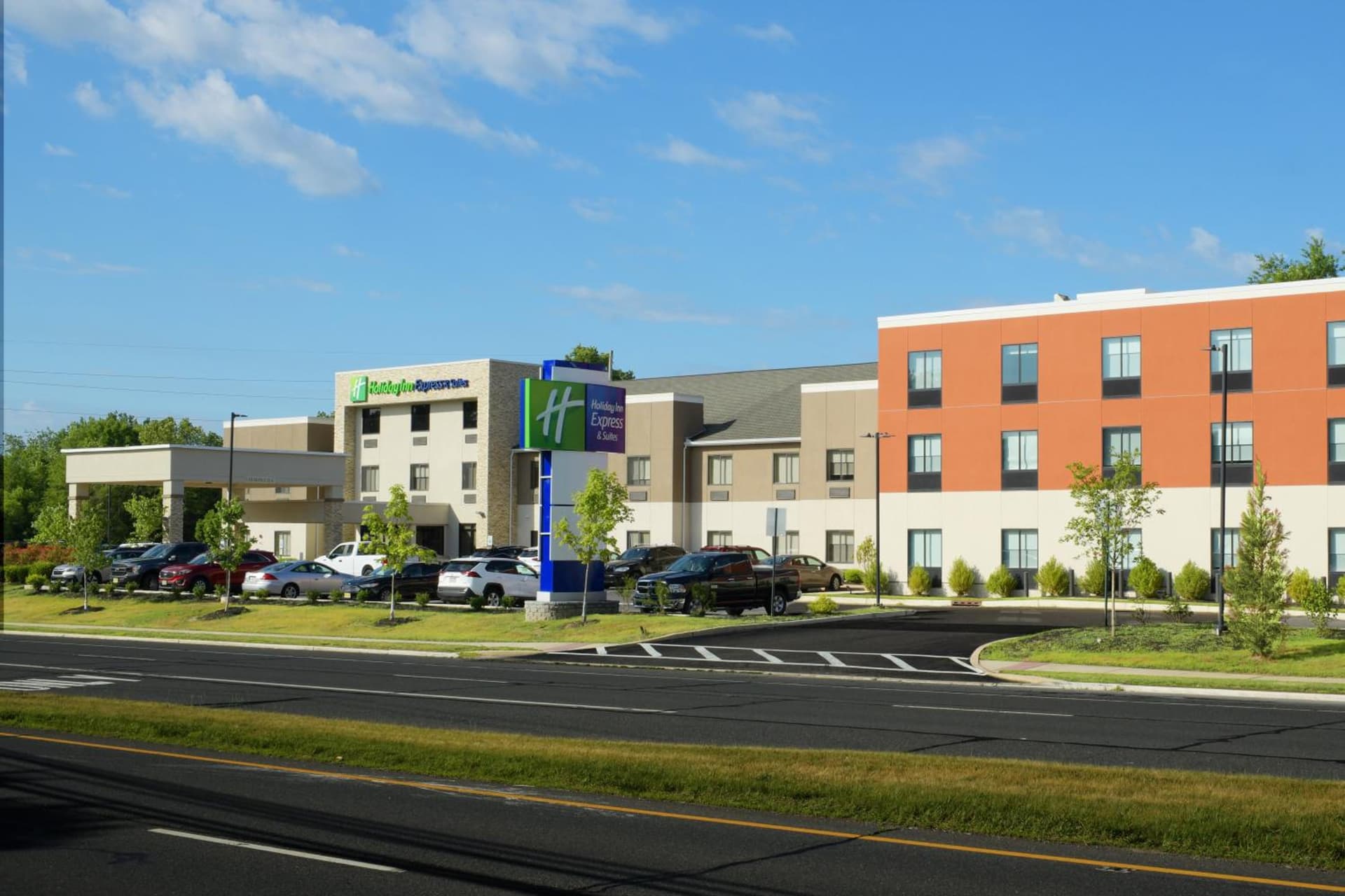 Holiday Inn Express & Suites - Williamstown - Glassboro by IHG interior in Williamstown, NJ — gallery photo 2