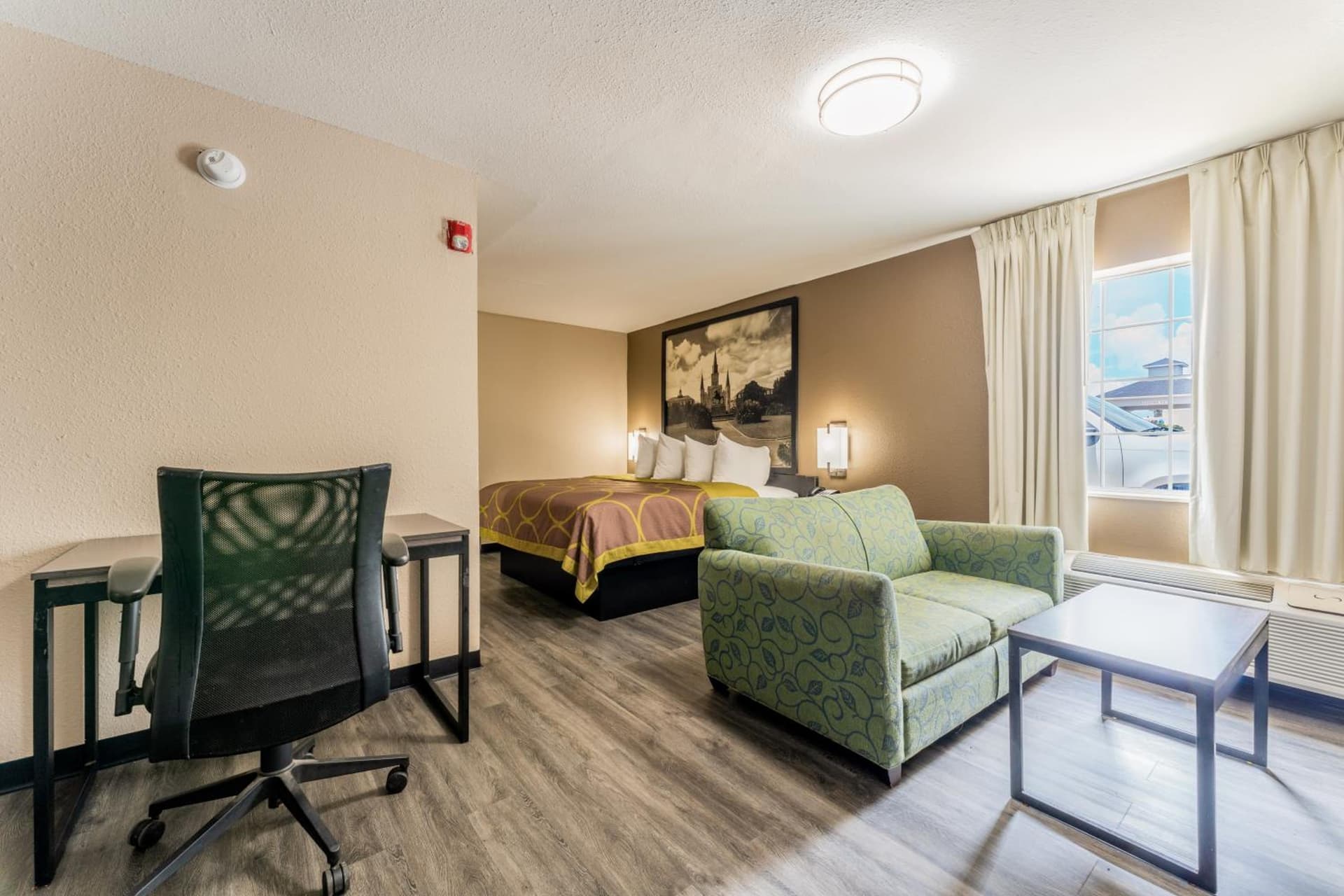 Super 8 by Wyndham Lake Charles Northeast gallery photo in Lake Charles, LA — image 24