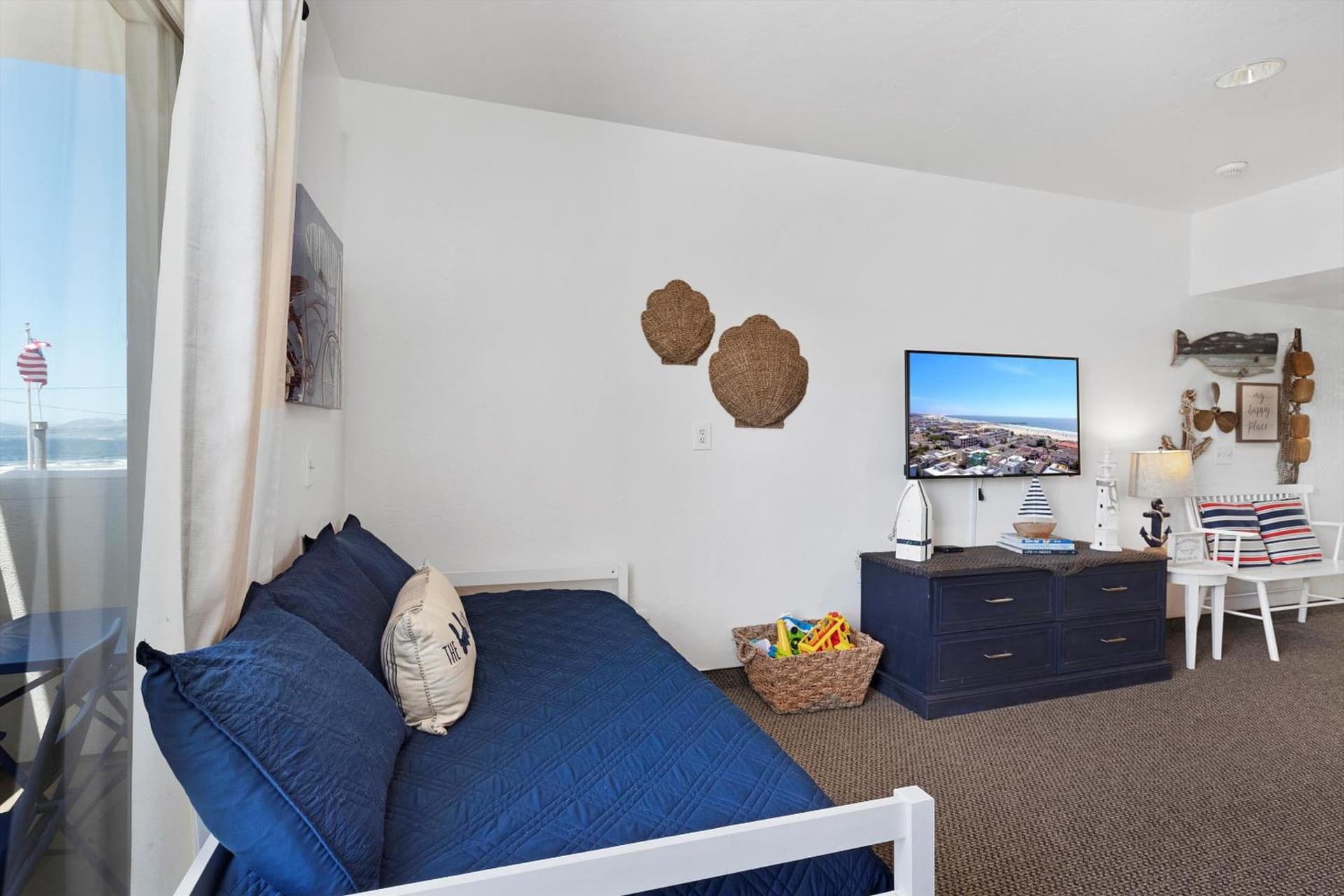 Beach House Inn & Suites property views in Pismo Beach, CA — gallery photo 3