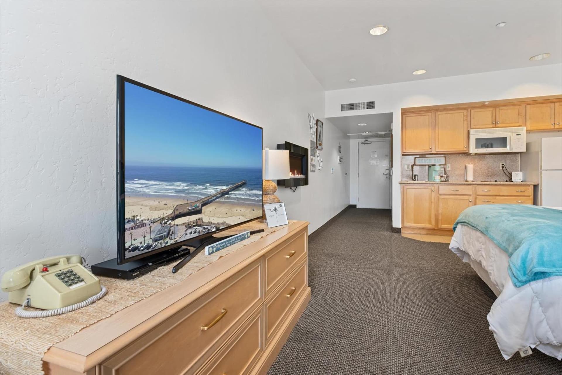Beach House Inn & Suites property views in Pismo Beach, CA — gallery photo 3