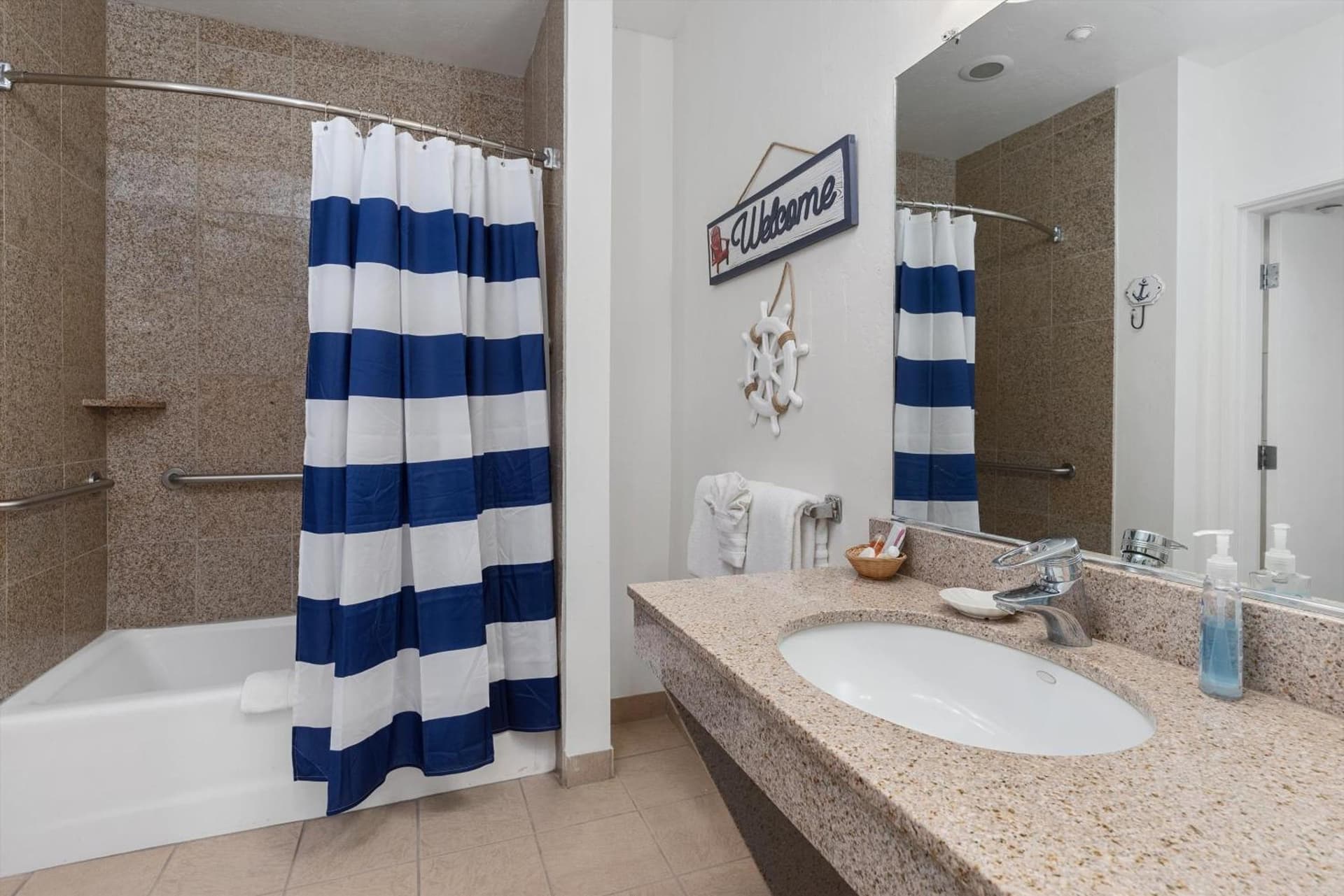Beach House Inn & Suites gallery photo in Pismo Beach, CA — image 103