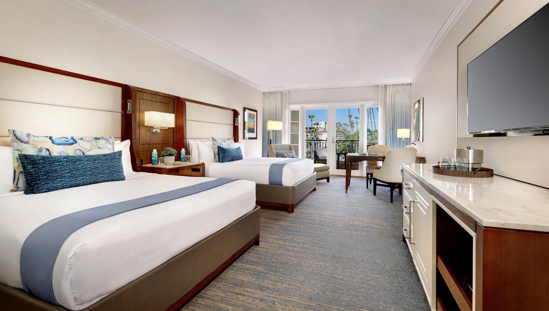 Balboa Bay Resort interior in Newport Beach, CA — gallery photo 2