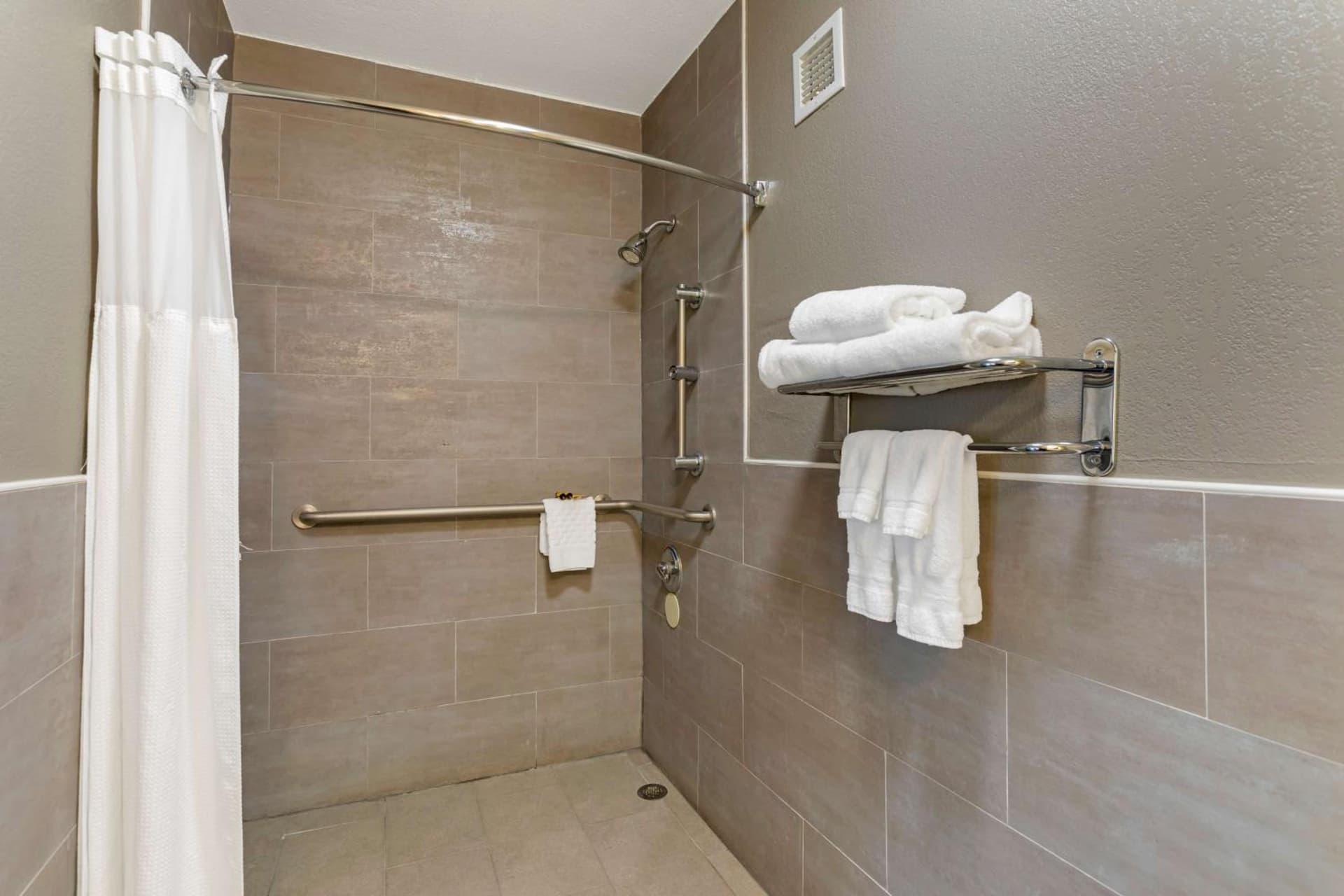 Best Western Plus Bowling Green gallery photo in Bowling Green, KY — image 31