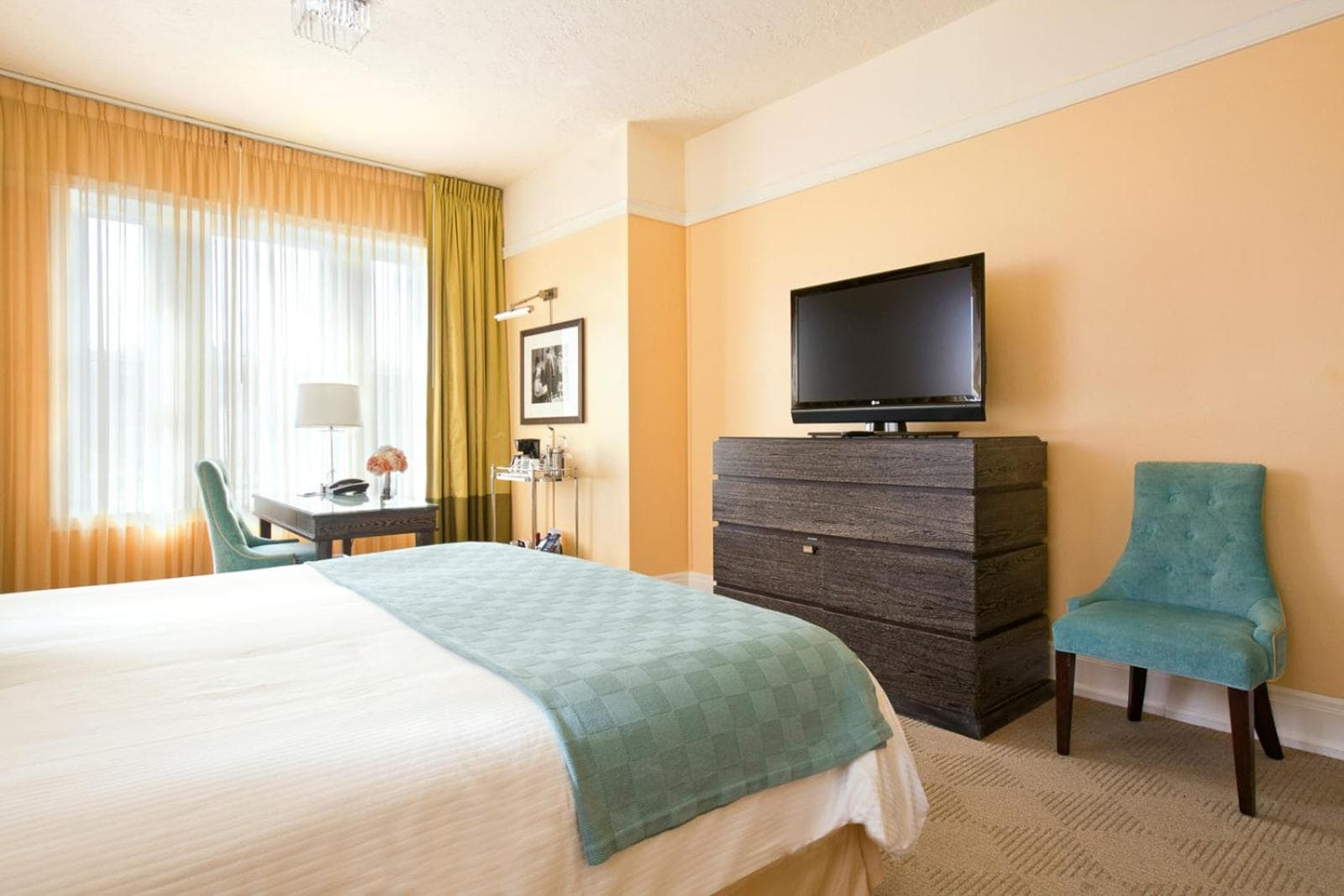 Hotel DeLuxe property views in Portland, OR — gallery photo 3