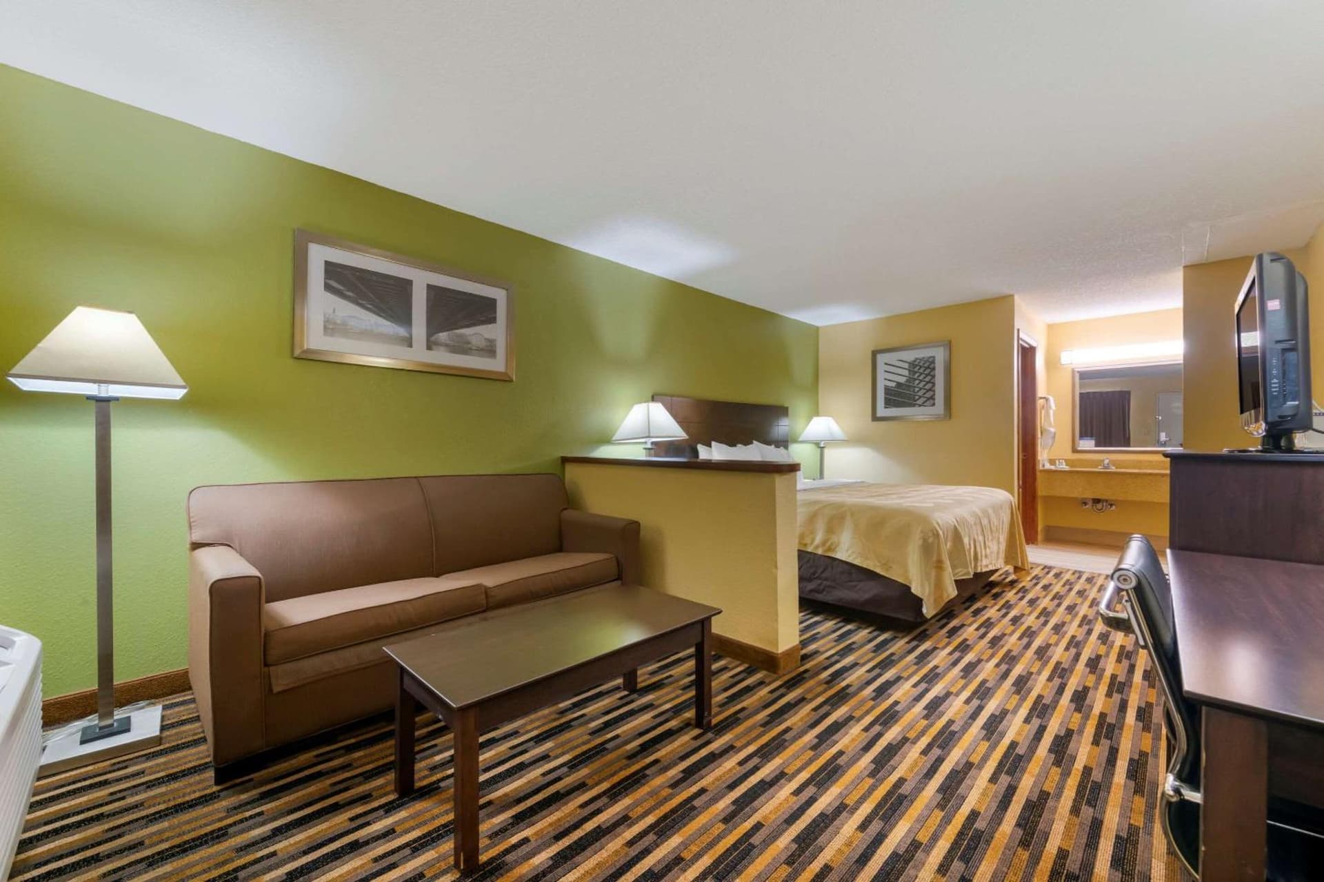 Quality Inn & Suites Mt Dora North gallery photo in Mount Dora, FL — image 4