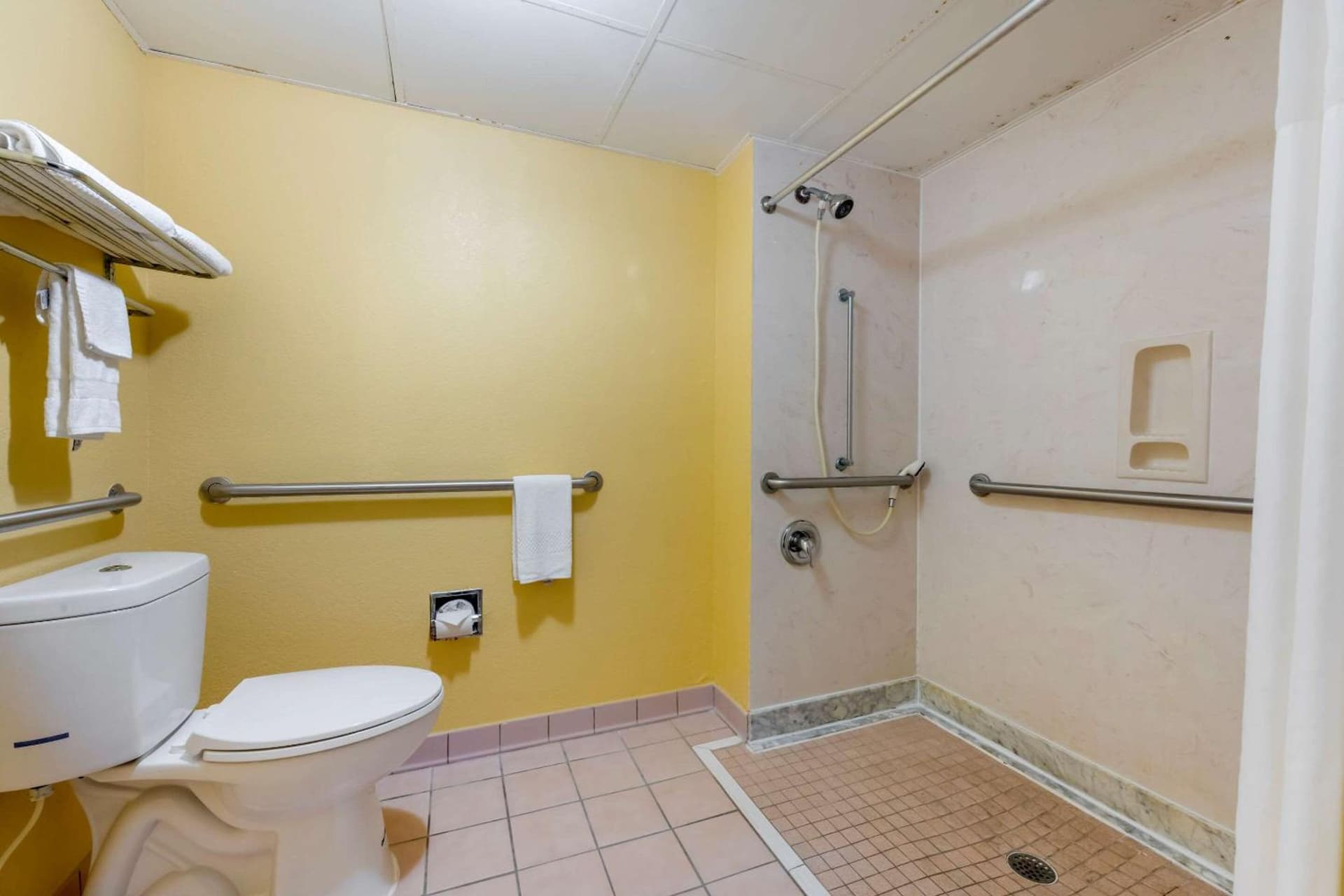 Quality Inn & Suites Mt Dora North gallery photo in Mount Dora, FL — image 16