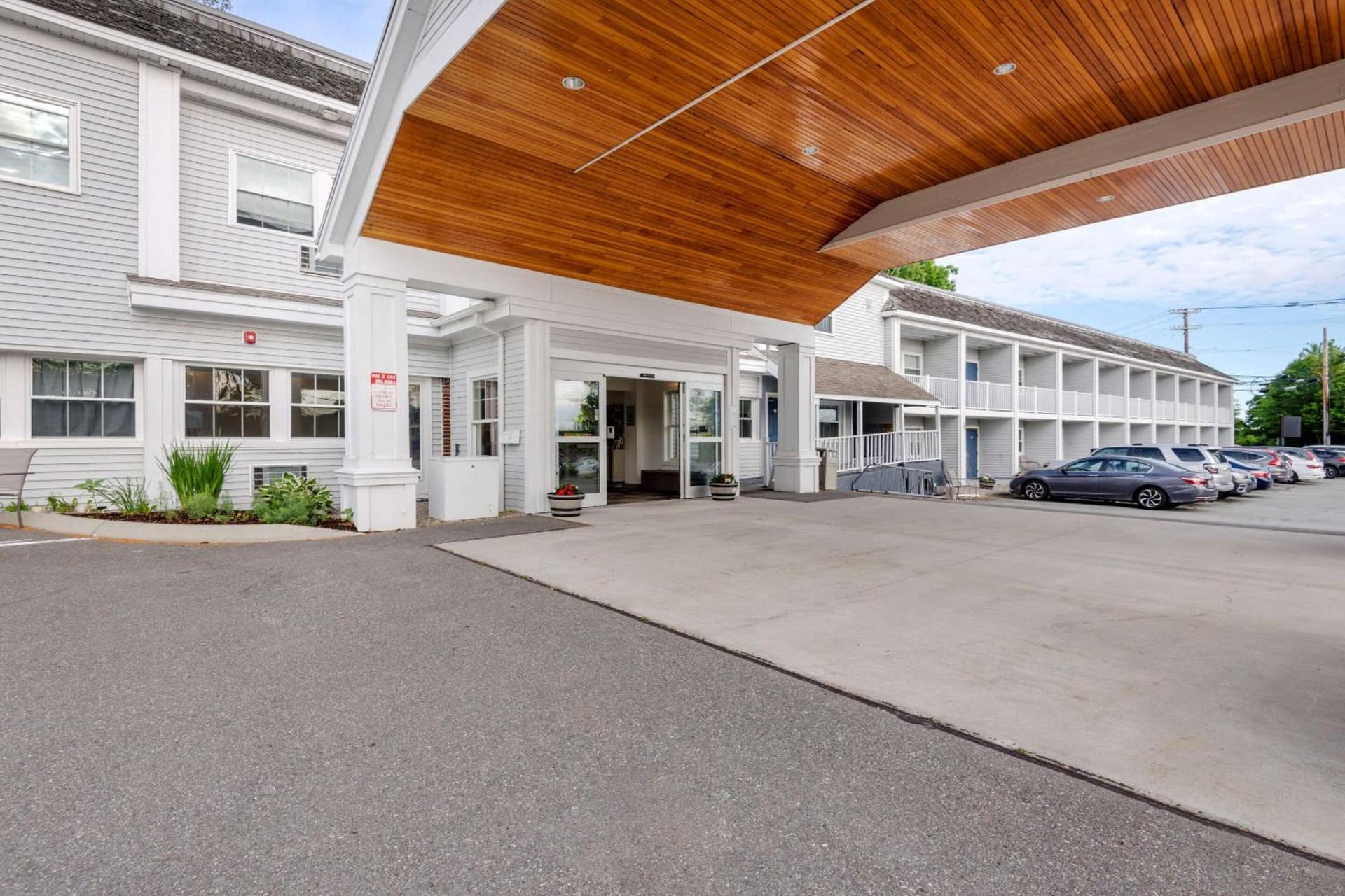 Seasider Motel interior in Bar Harbor — gallery photo 2