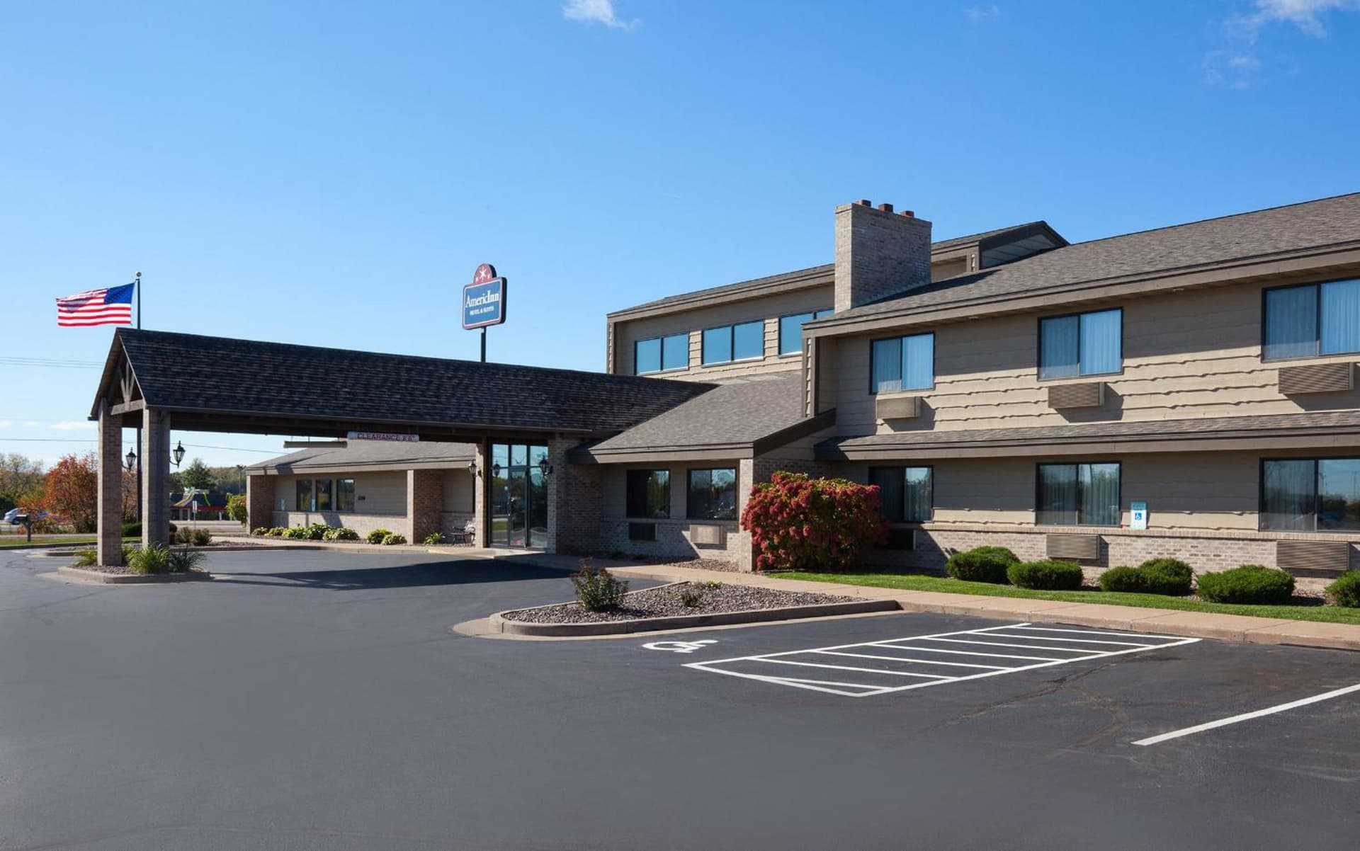 AmericInn by Wyndham Eau Claire gallery photo in Eau Claire, WI — image 24