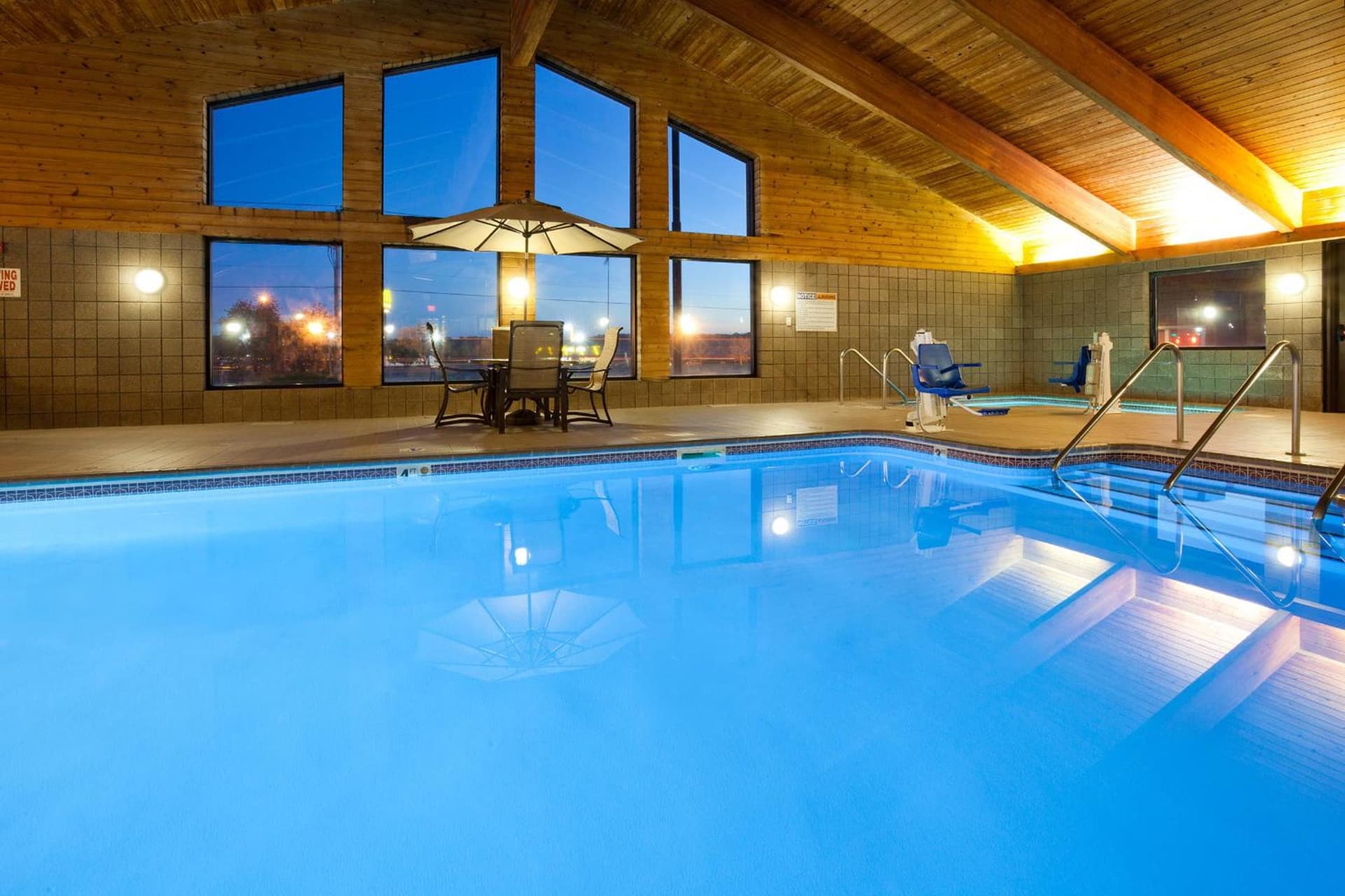 AmericInn by Wyndham Eau Claire property views in Eau Claire, WI — gallery photo 3